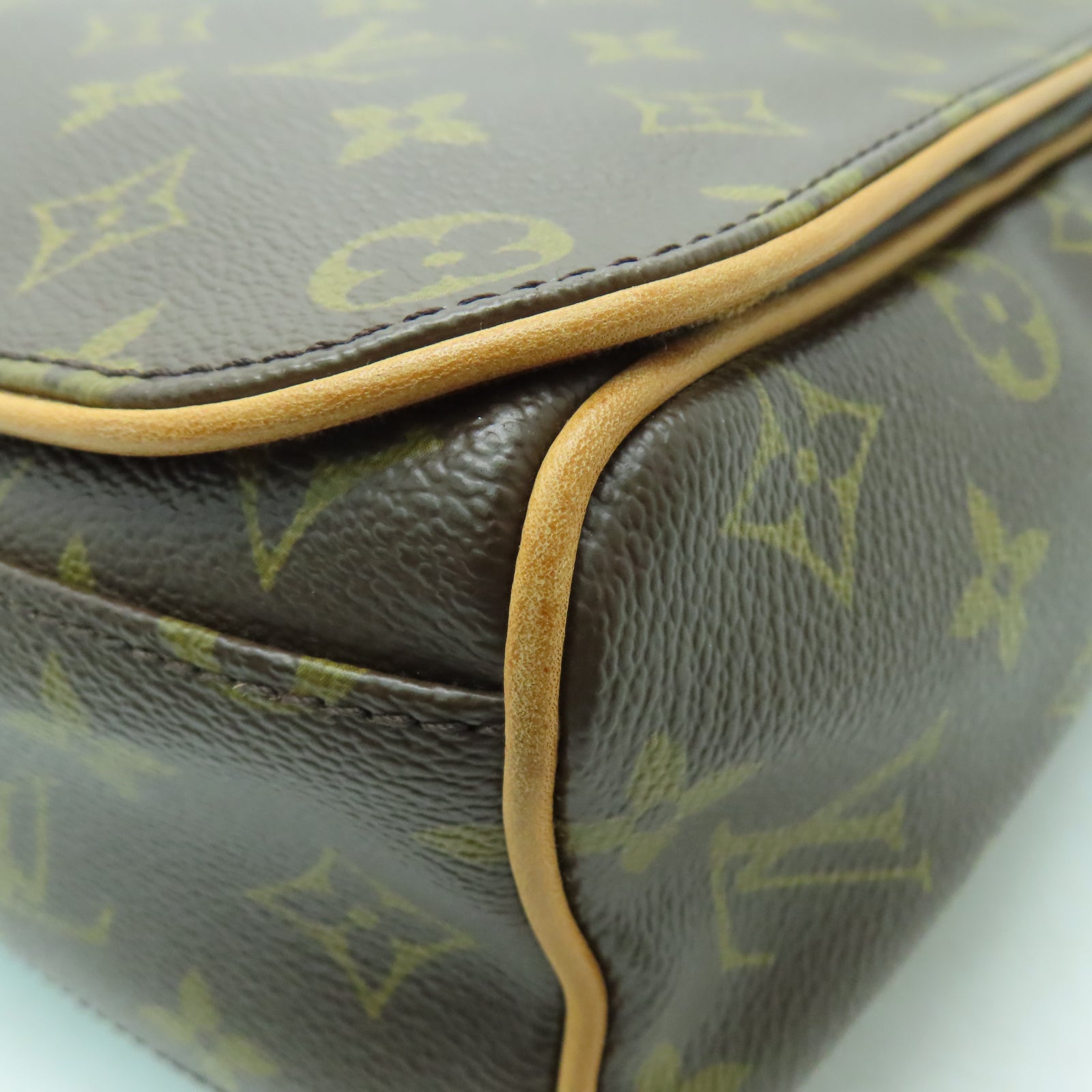 LOUIS VUITTON Monogram Abbesses金扣肩背袋啡色