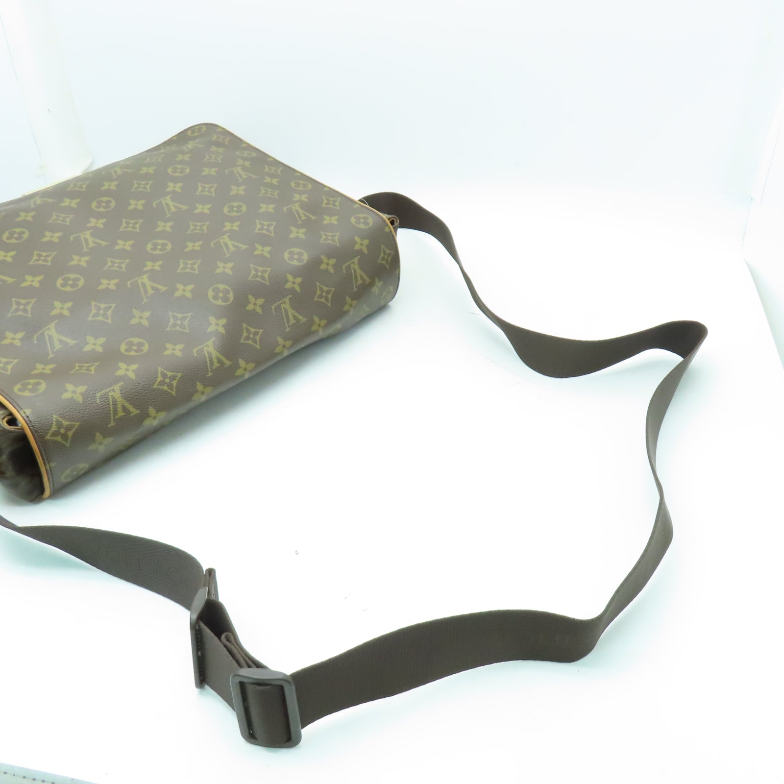 LOUIS VUITTON Monogram Abbesses金扣肩背袋啡色