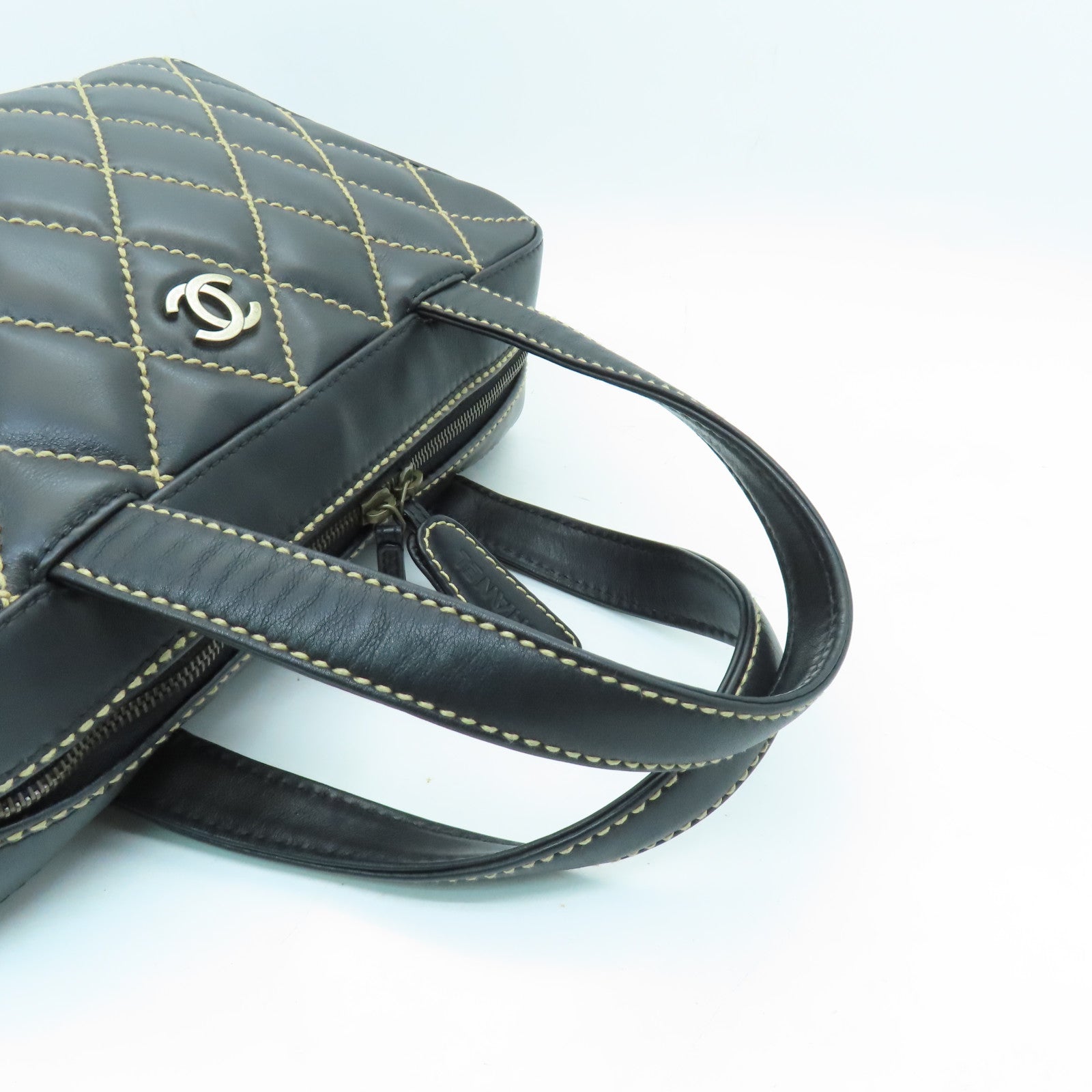 CHANEL 菱格牛皮皮革Handbag金扣手挽袋黑色