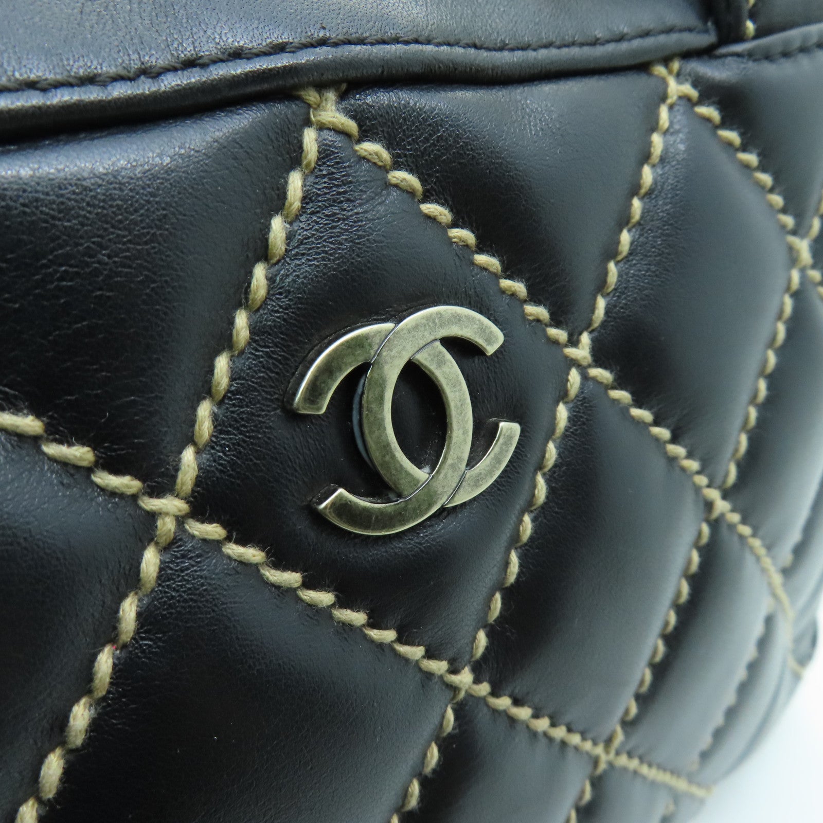CHANEL 菱格牛皮皮革Handbag金扣手挽袋黑色