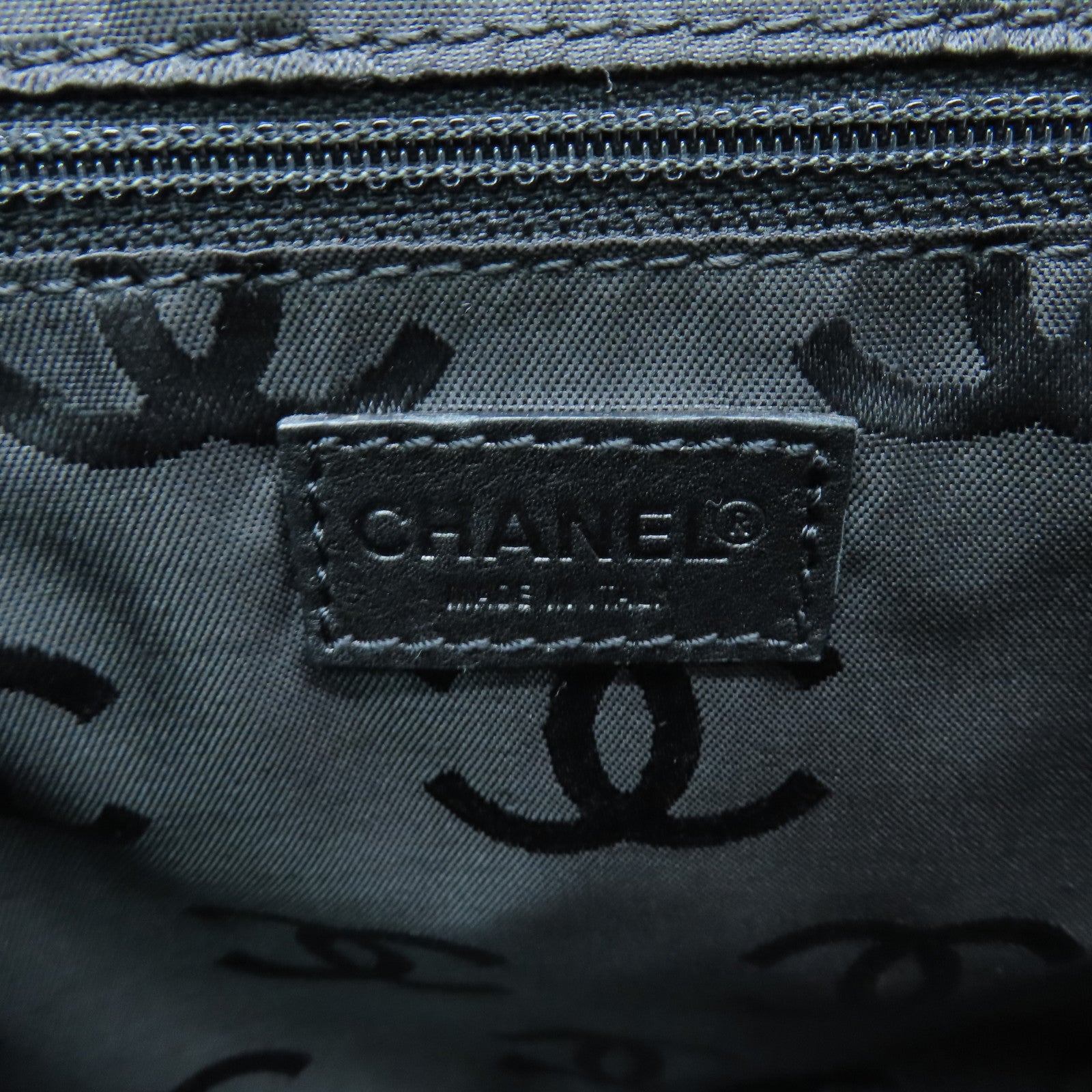 CHANEL 菱格牛皮皮革Handbag金扣手挽袋黑色