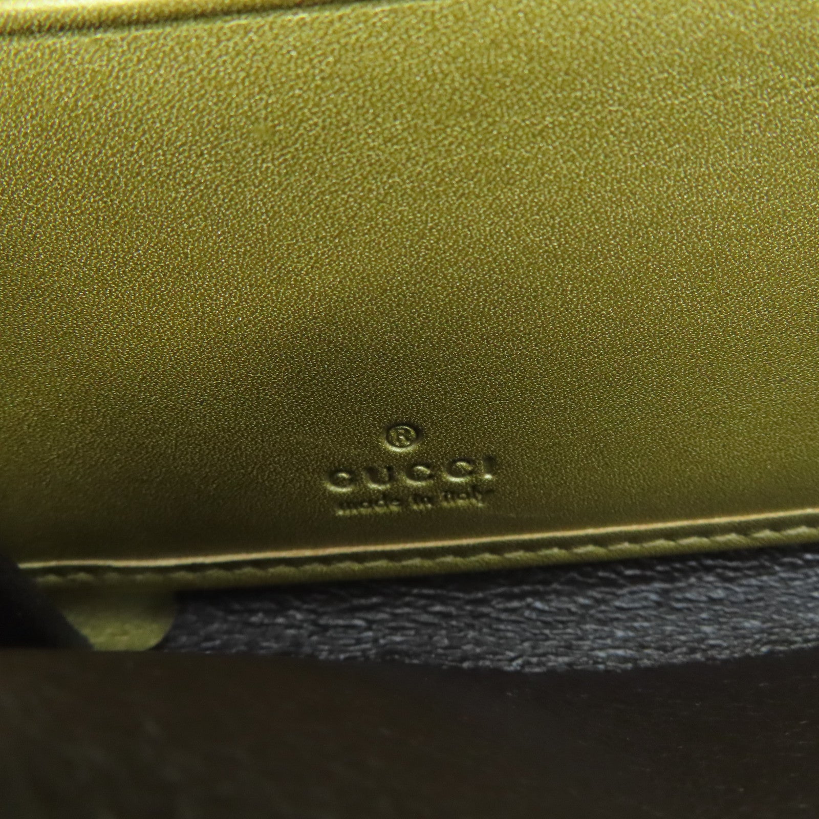 GUCCI 【激減優惠】漆皮皮革Round Wallet金扣長錢包金色