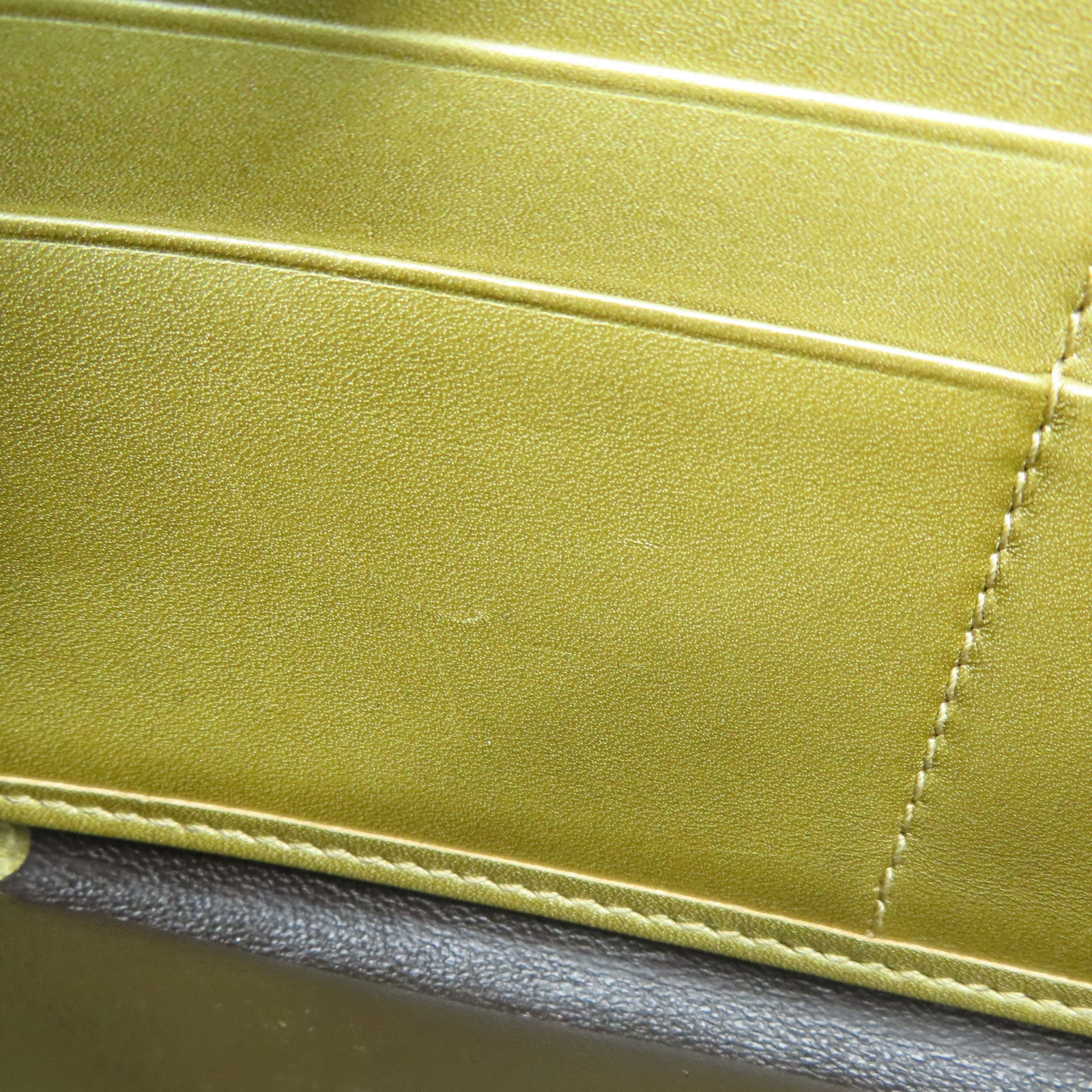 GUCCI 【激減優惠】漆皮皮革Round Wallet金扣長錢包金色