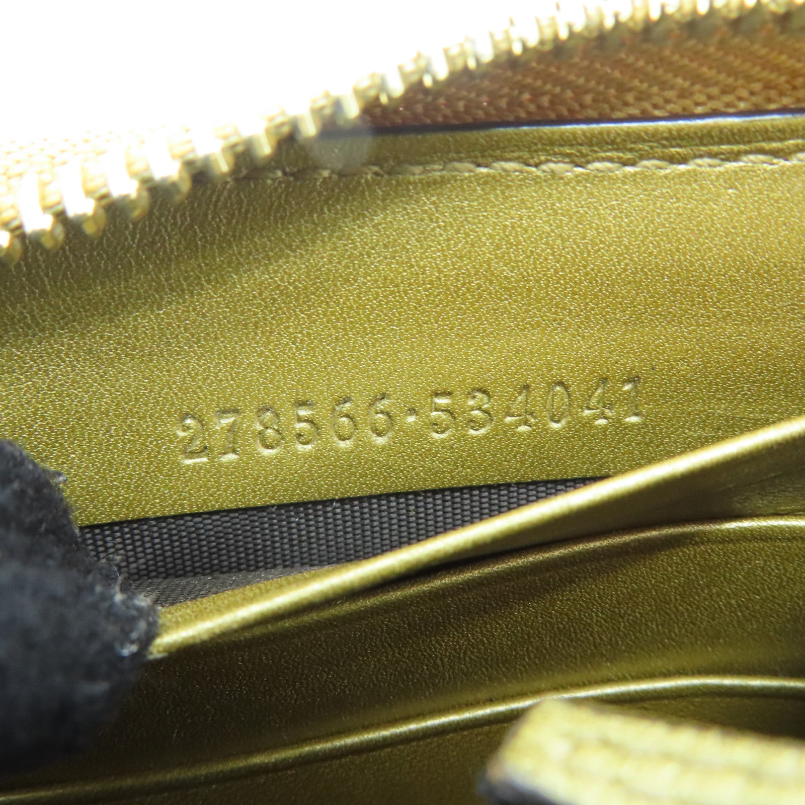 GUCCI 【激減優惠】漆皮皮革Round Wallet金扣長錢包金色