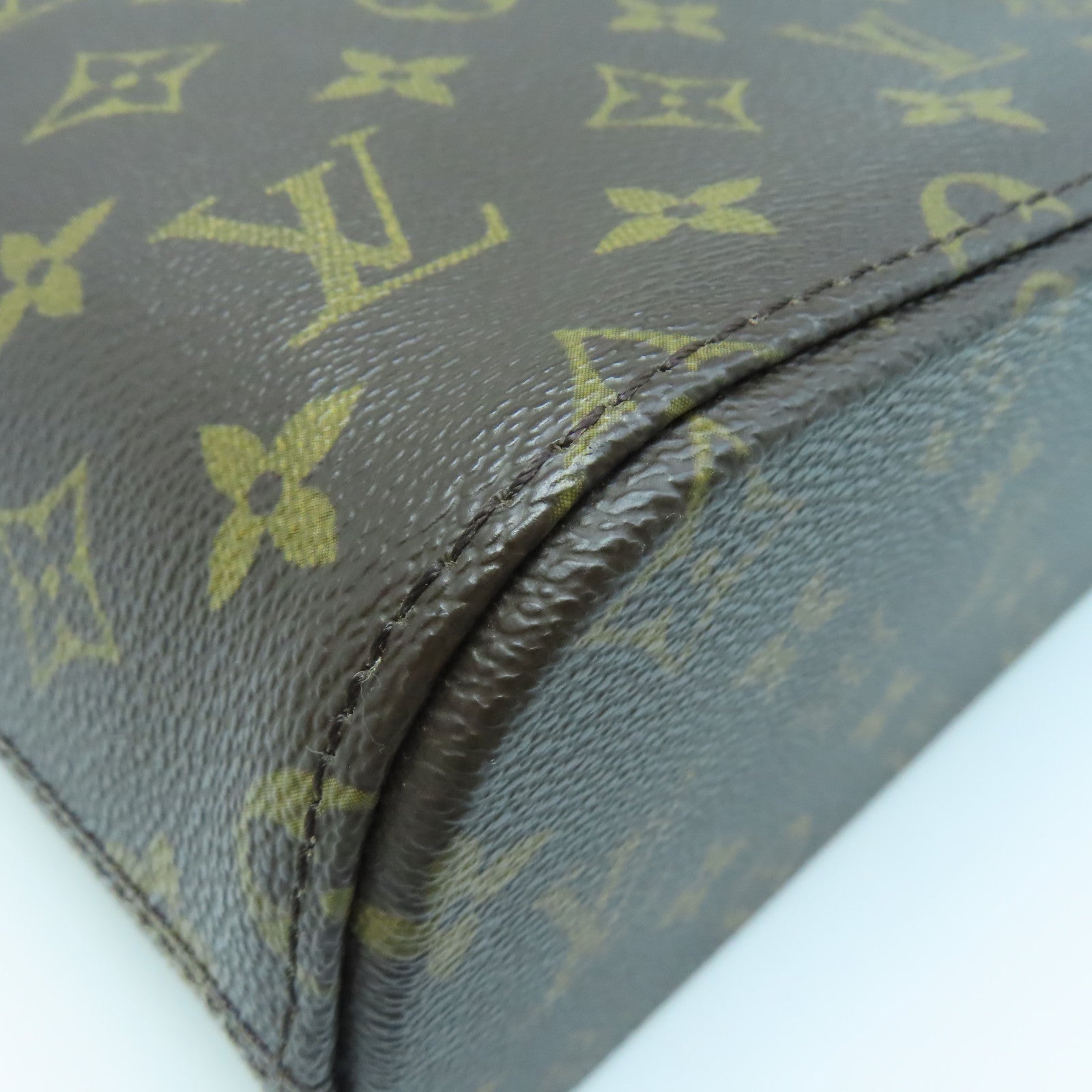 LOUIS VUITTON Monogram Vavin GM Gold Buckle Handle Bag Brown