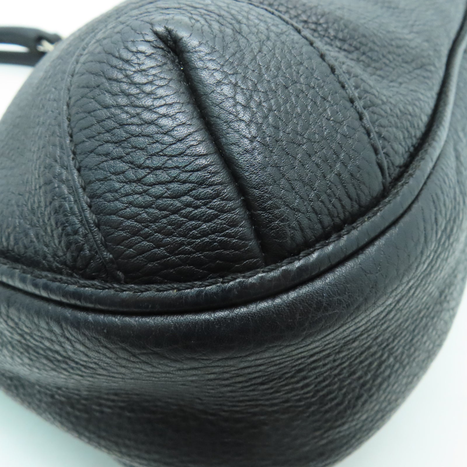 CHANEL 牛皮皮革Shoulder Bag銀扣肩背袋黑色