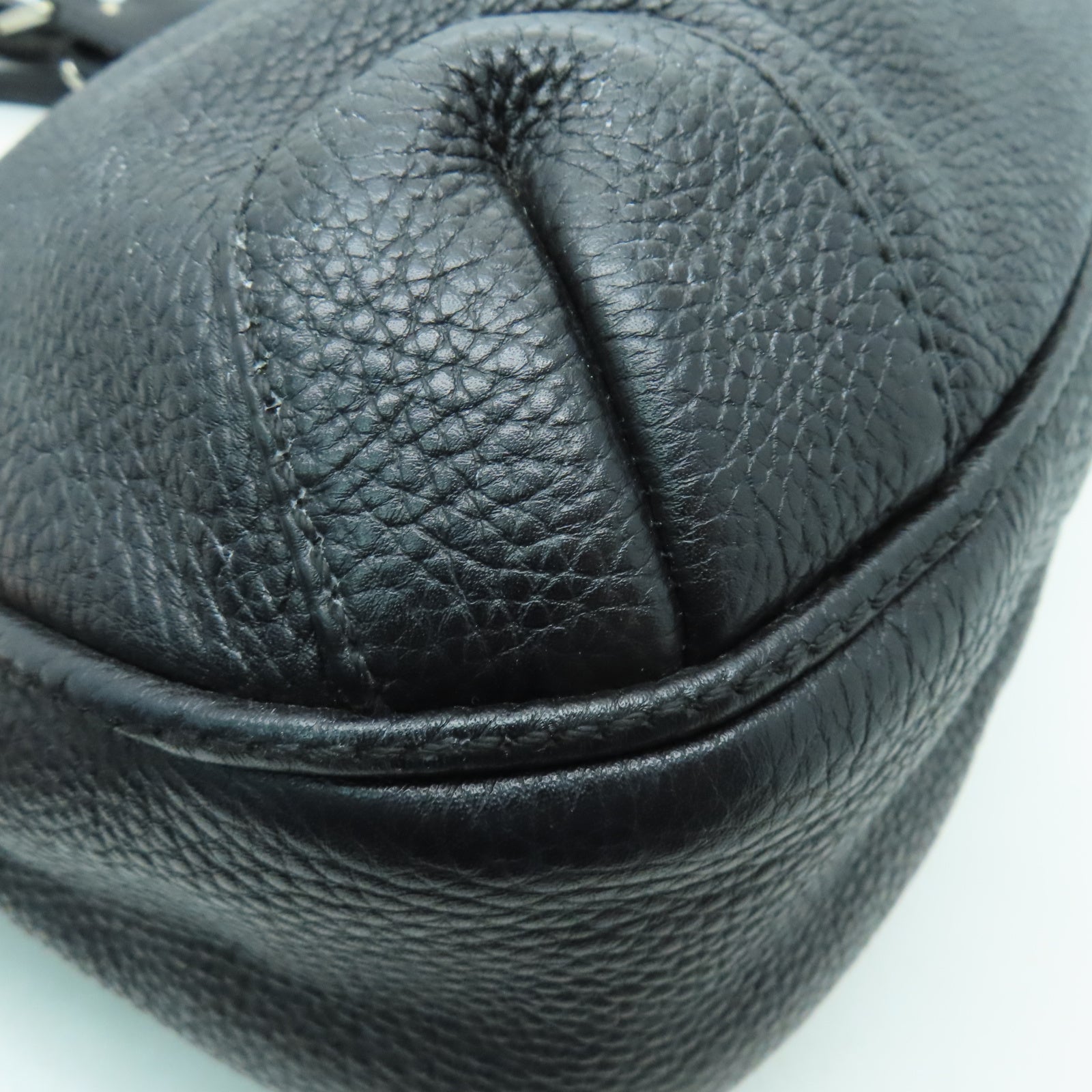 CHANEL 牛皮皮革Shoulder Bag銀扣肩背袋黑色