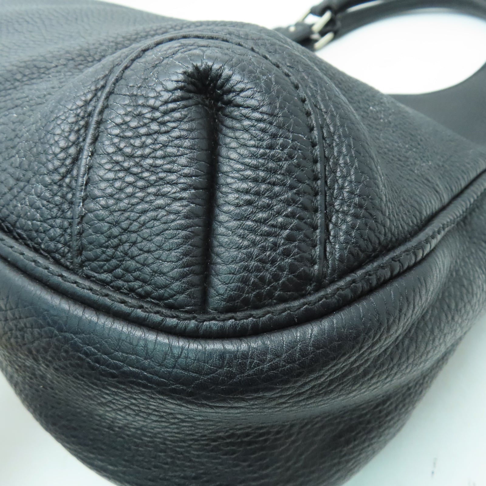 CHANEL 牛皮皮革Shoulder Bag銀扣肩背袋黑色