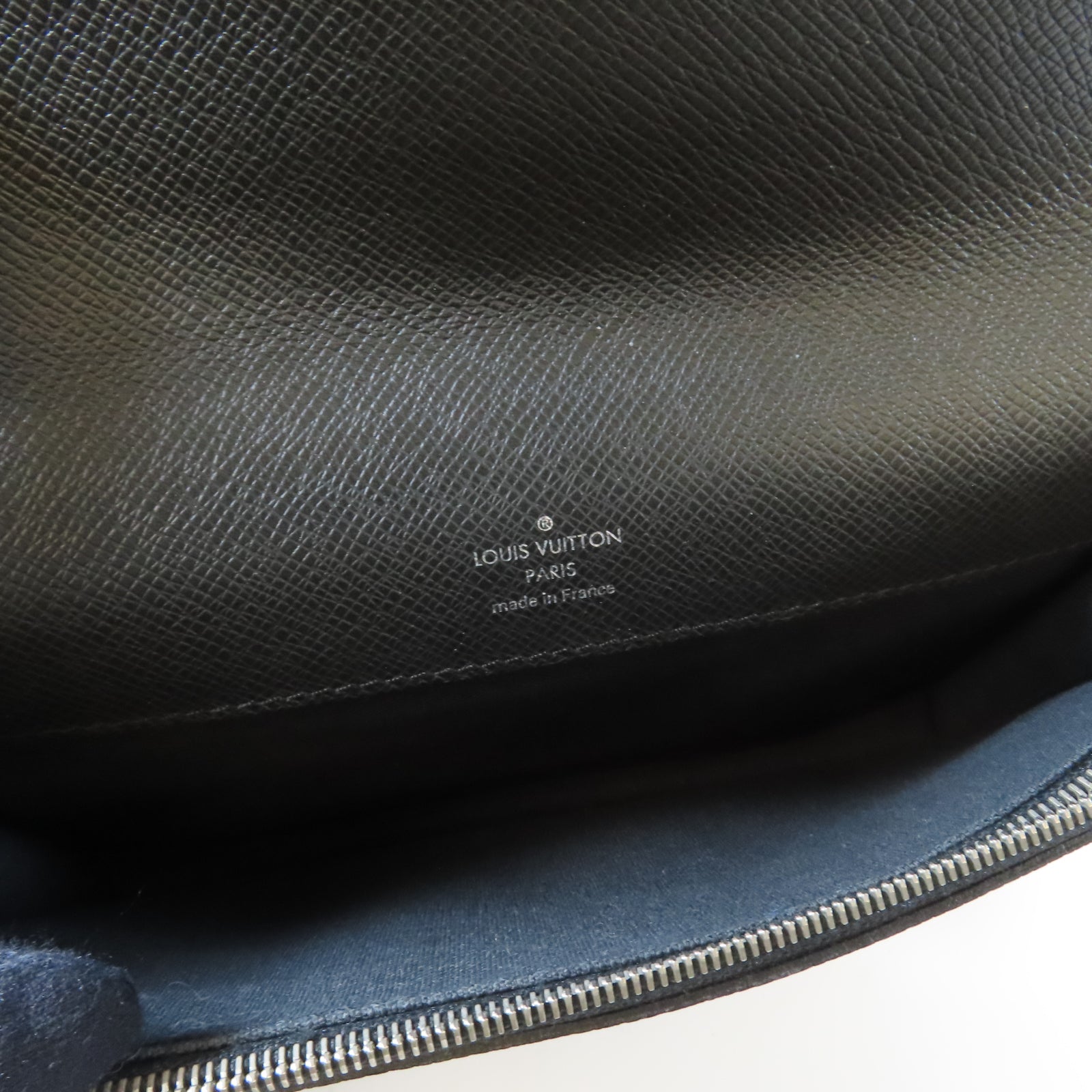 LOUIS VUITTON 牛皮皮革Neo Bellaia Clutch銀扣手拿包黑色