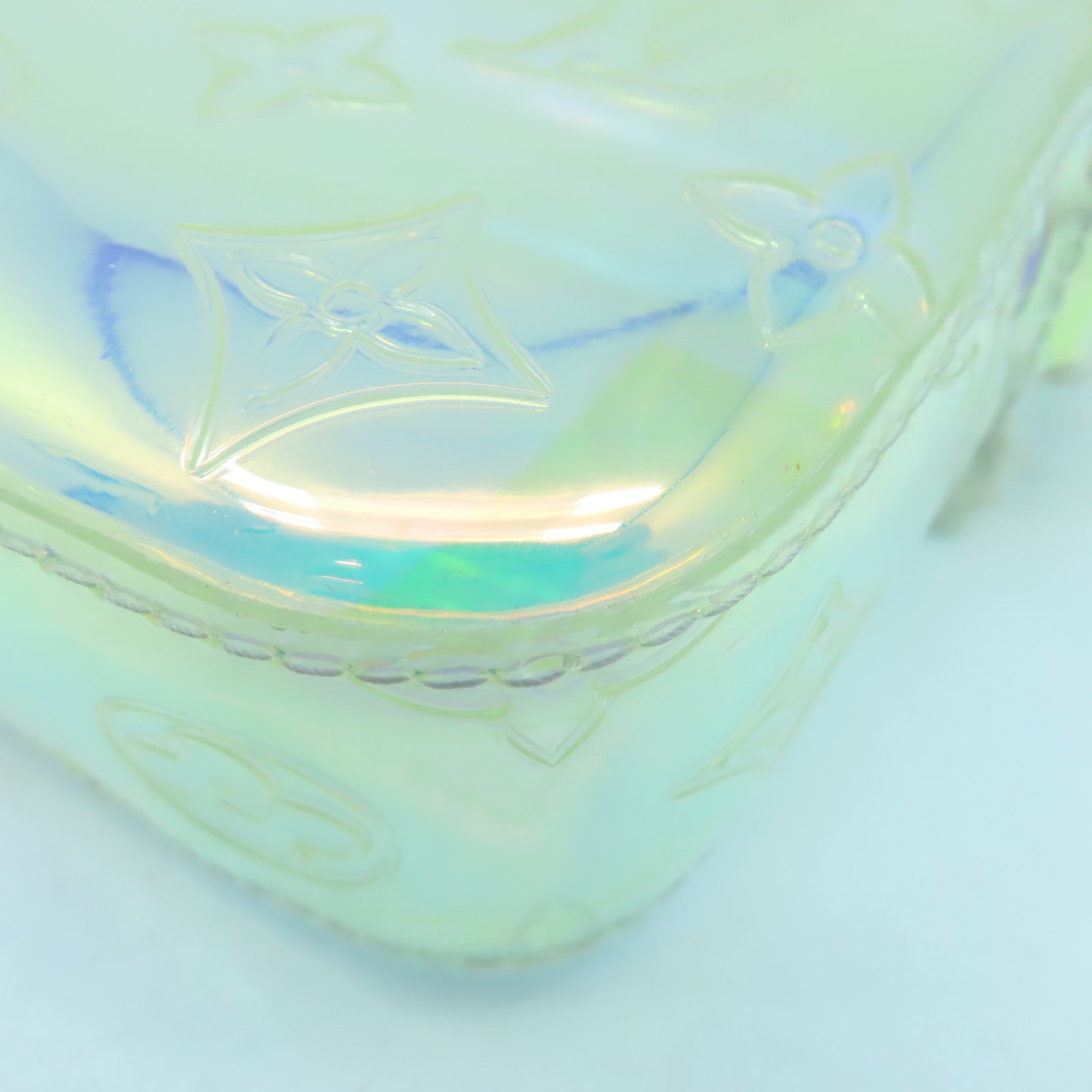LOUIS VUITTON Monogram Prism Pochette手拿包白色/虹彩色