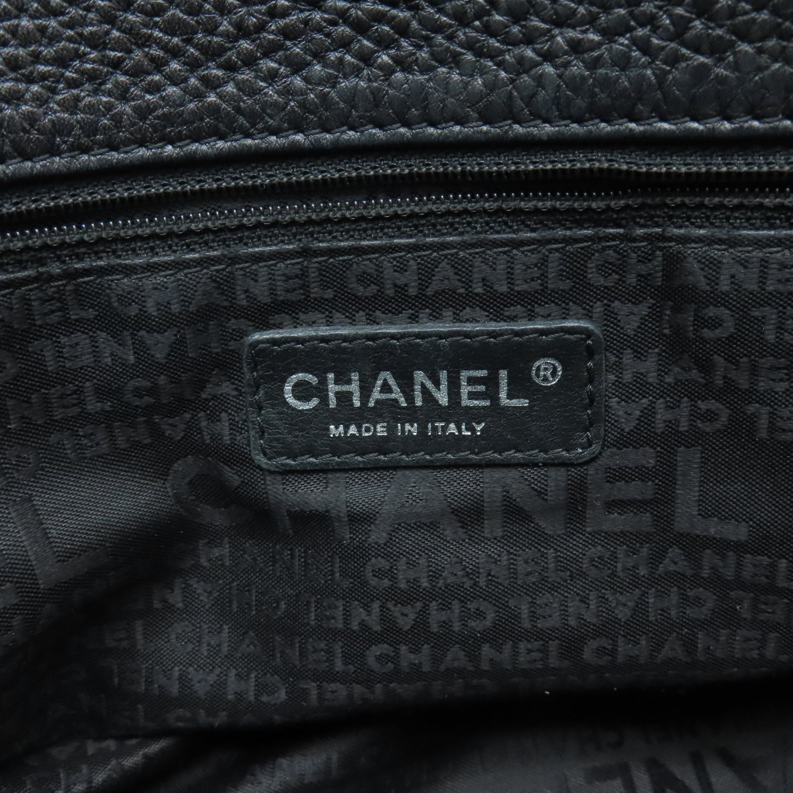 CHANEL 牛皮皮革Shoulder Bag銀扣肩背袋黑色