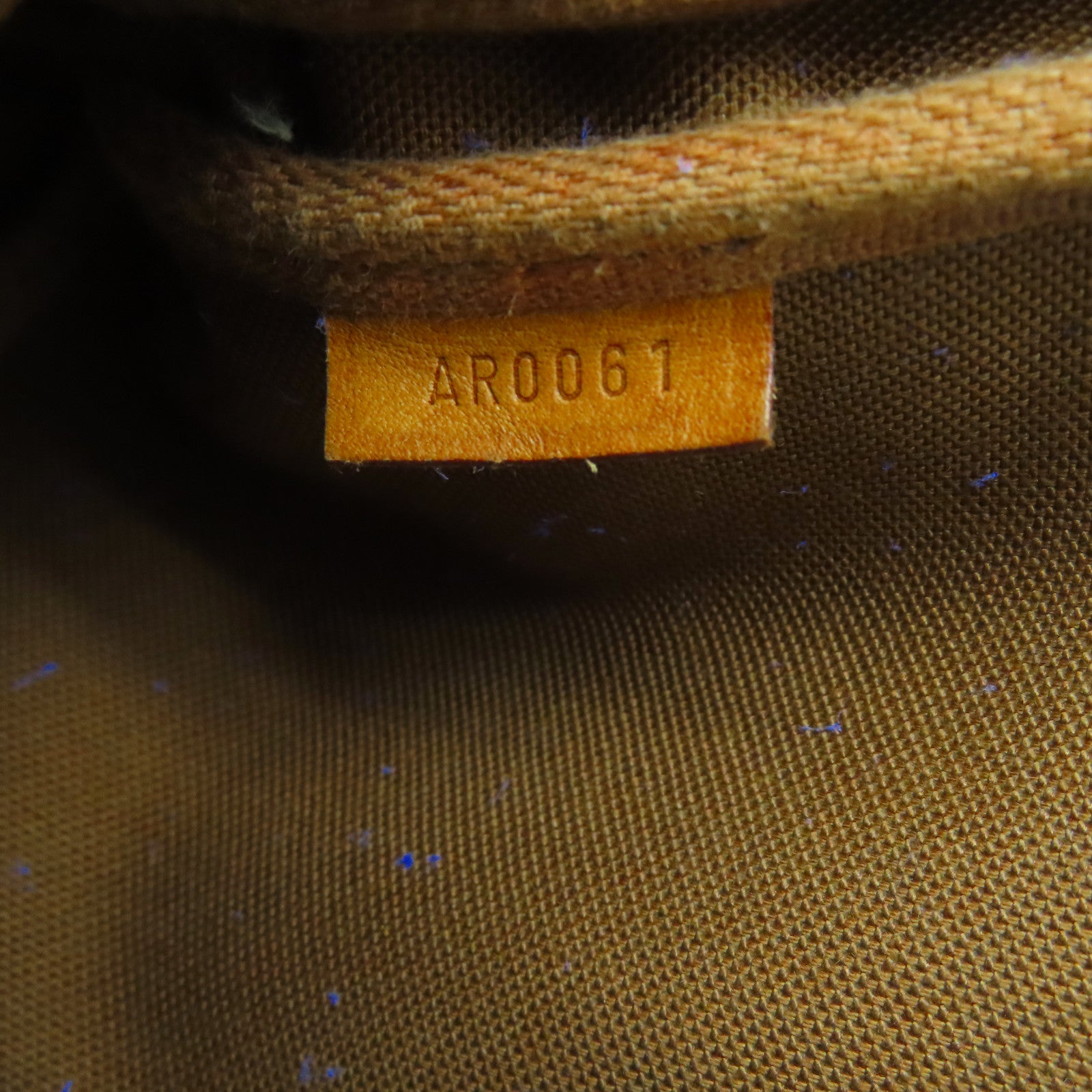 LOUIS VUITTON Monogram Pochette Accessories手挽袋啡色