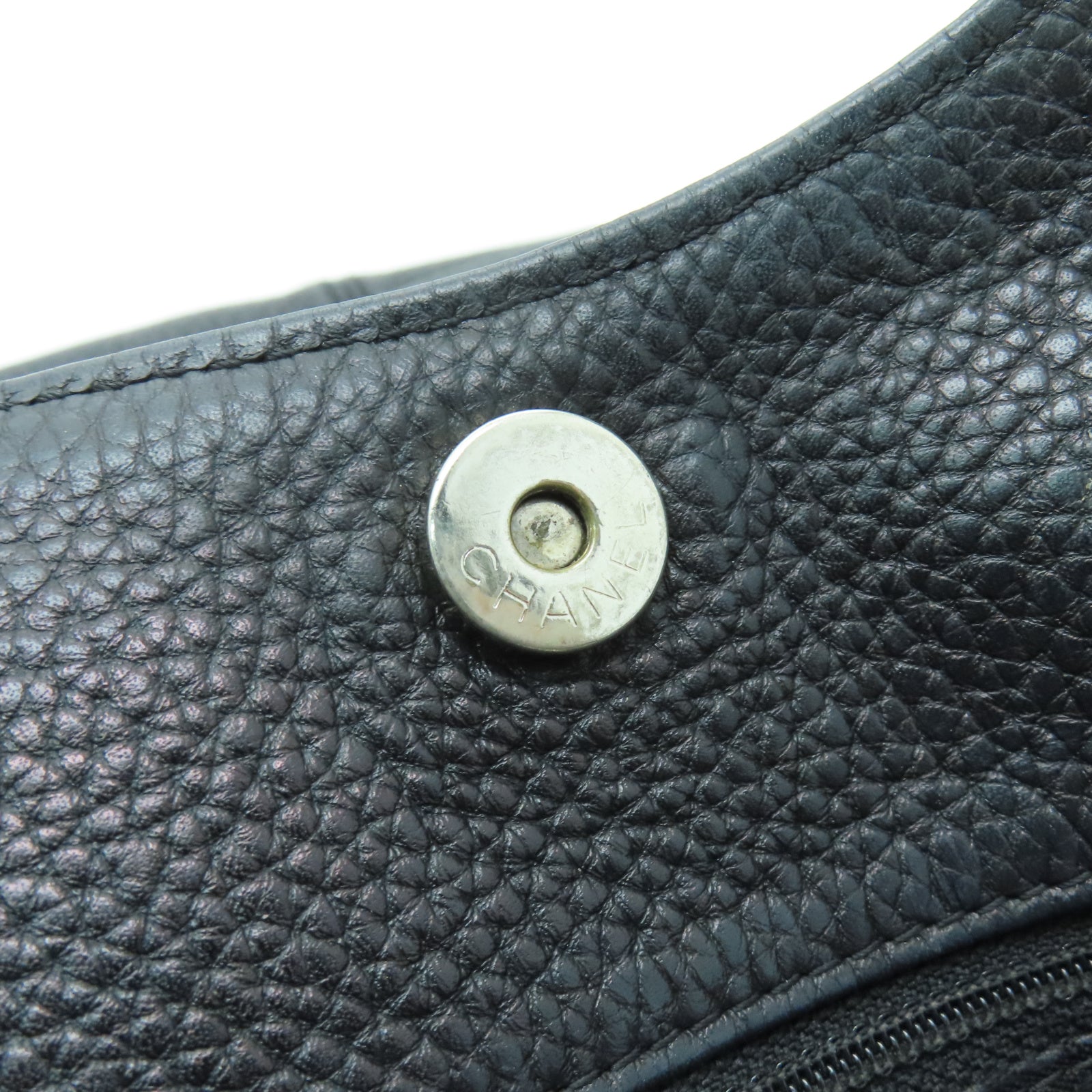 CHANEL 牛皮皮革Shoulder Bag銀扣肩背袋黑色