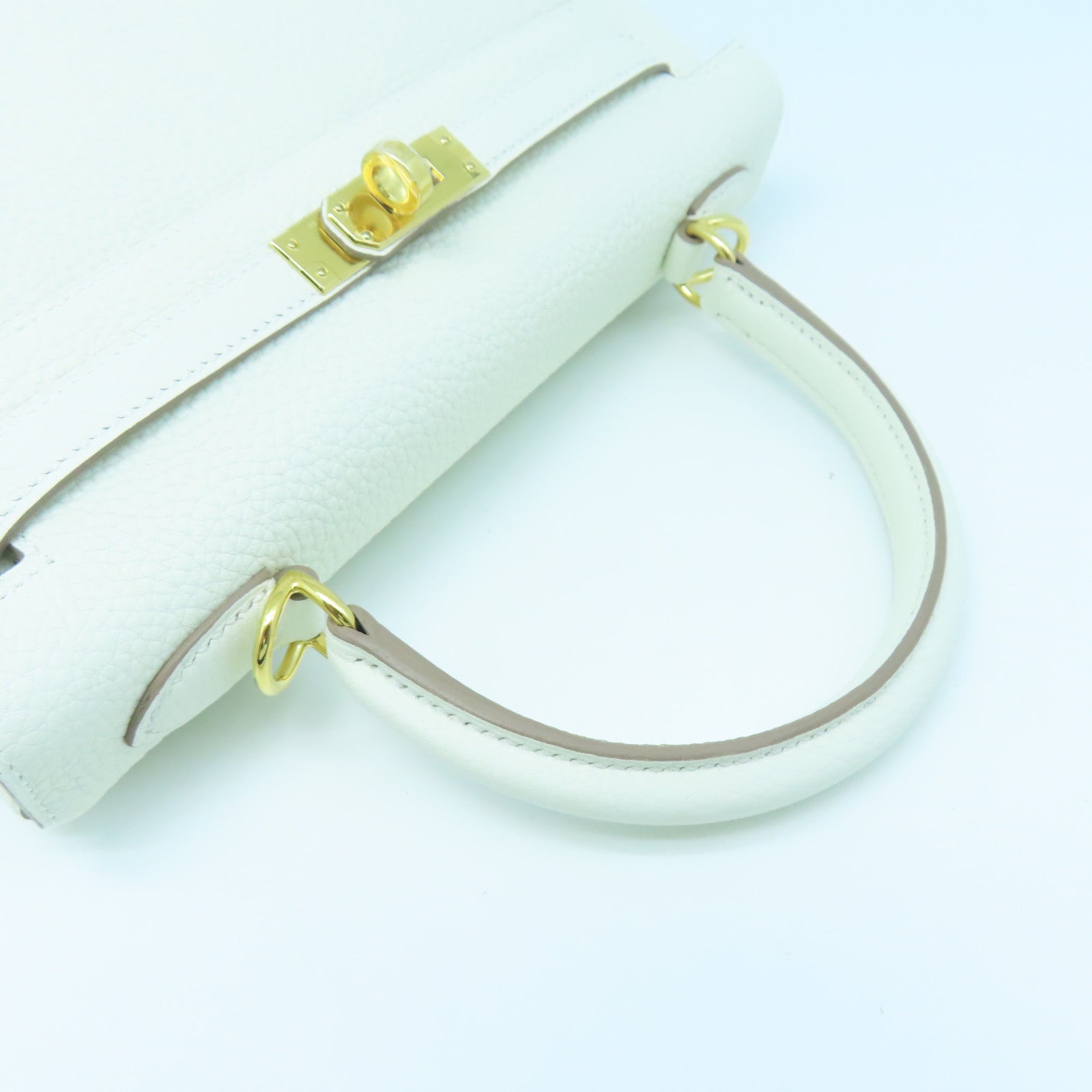 HERMES Togo Leather Kelly 25 Gold Buckle Handle Shoulder Bag White