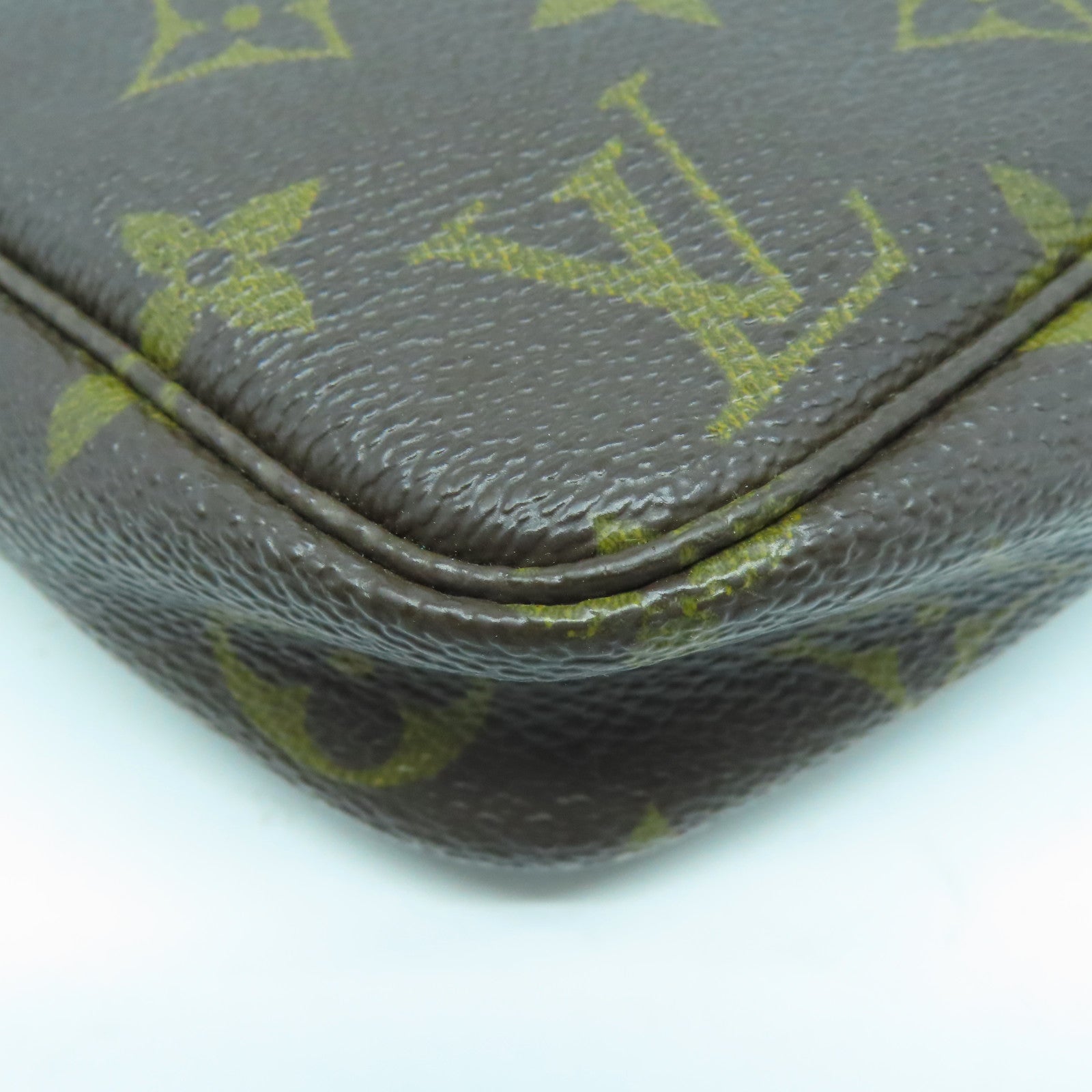 LOUIS VUITTON Monogram Pochette Accessories手挽袋啡色