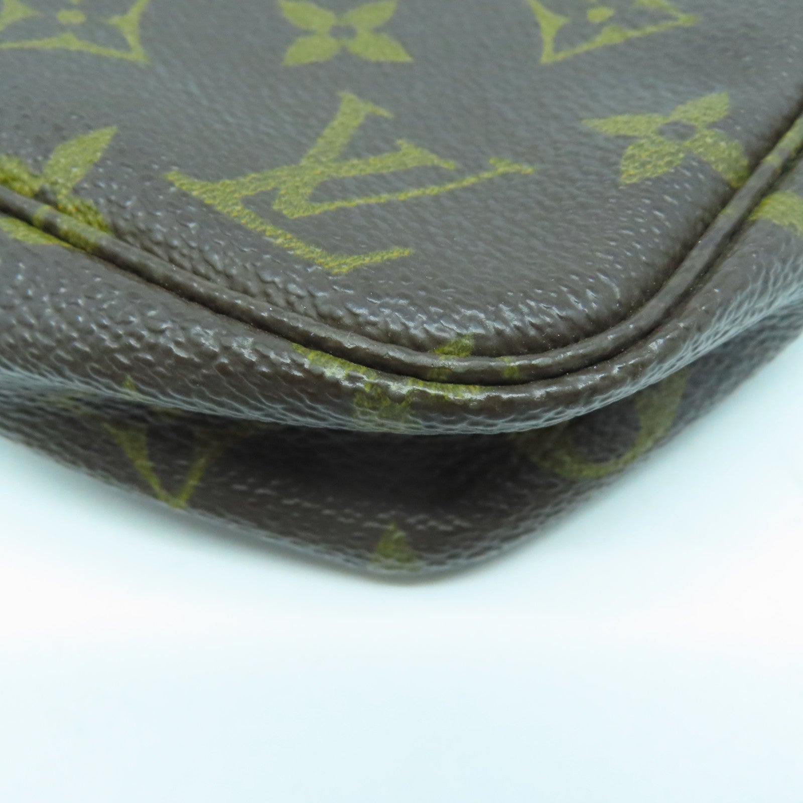 LOUIS VUITTON Monogram Pochette Accessories手挽袋啡色