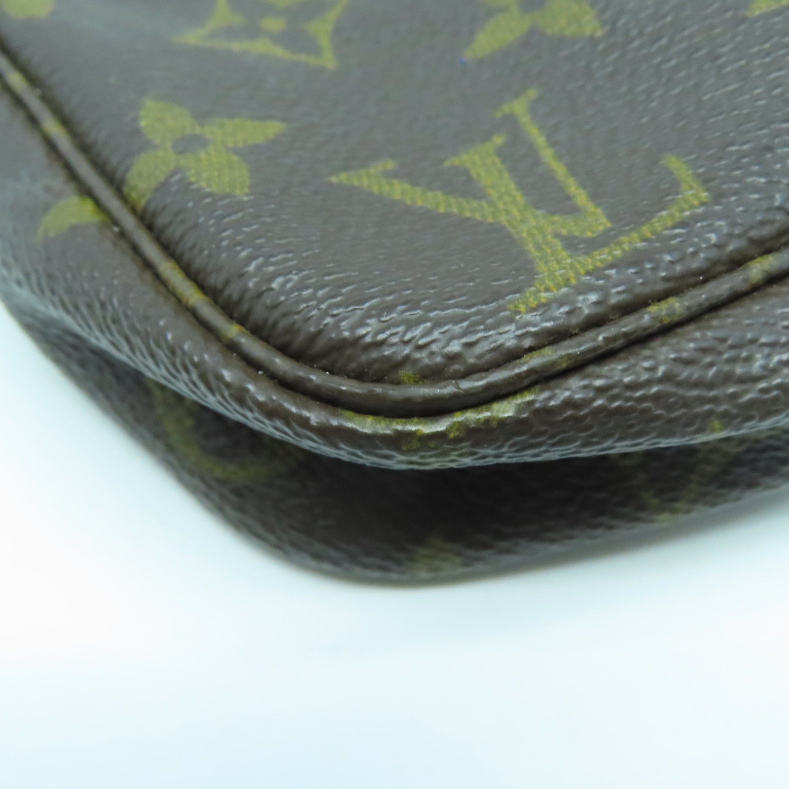 LOUIS VUITTON Monogram Pochette Accessories手挽袋啡色