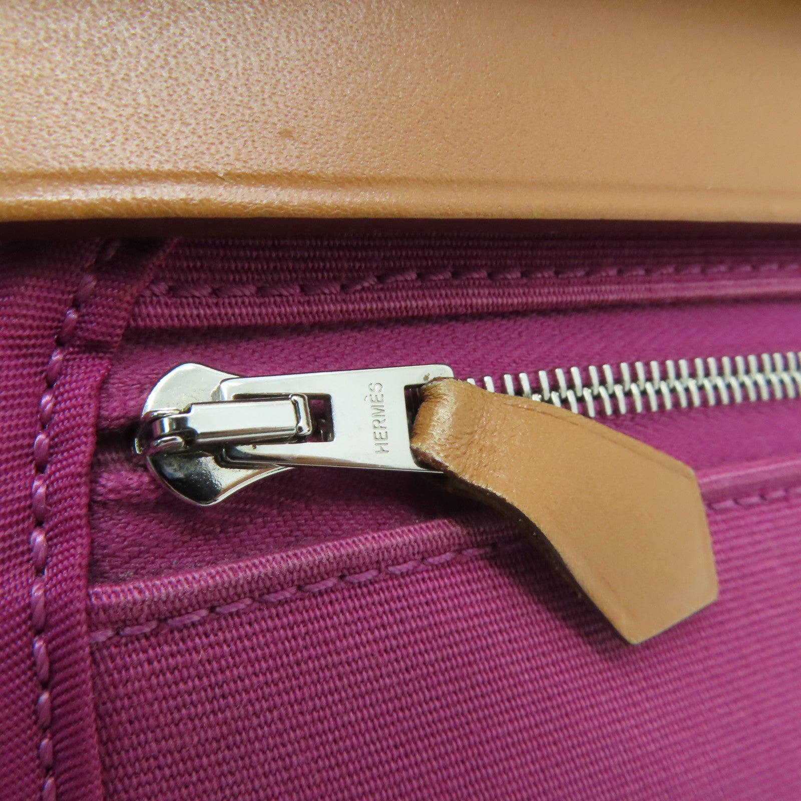 HERMES 帆布Herbag PM银扣肩背袋Tosca