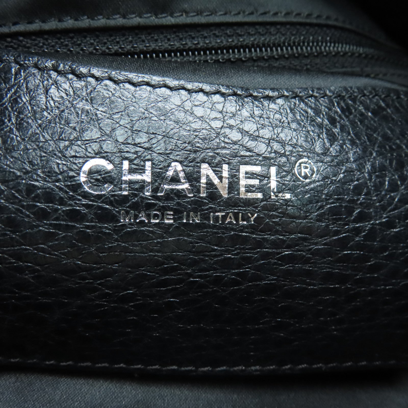 CHANEL 菱格牛皮皮革Shoulder Bag银扣肩背袋黑色