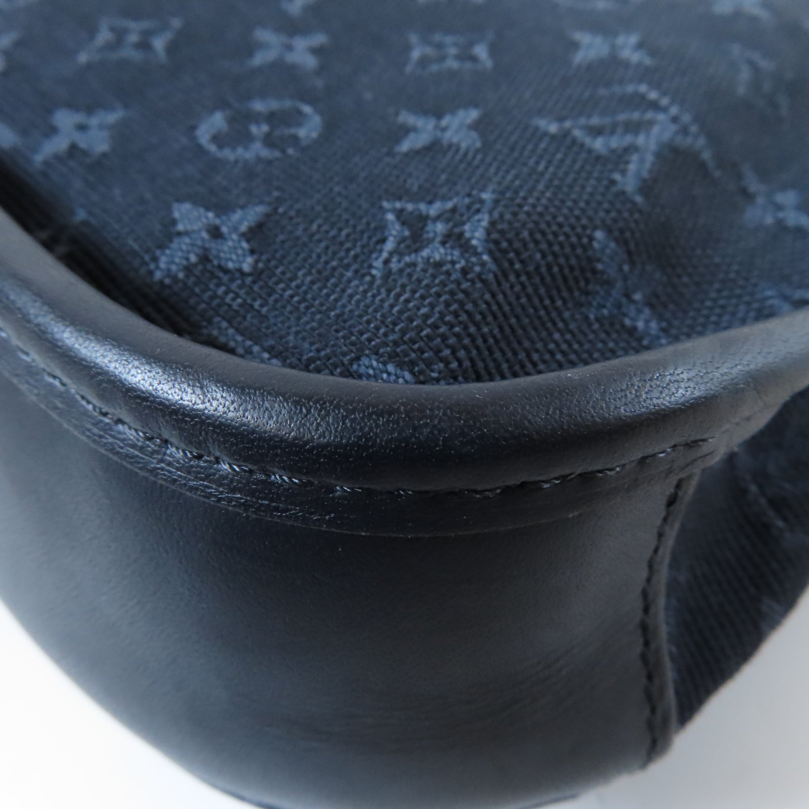 LOUIS VUITTON Monogram Mini Marjorie金扣肩背袋藍色