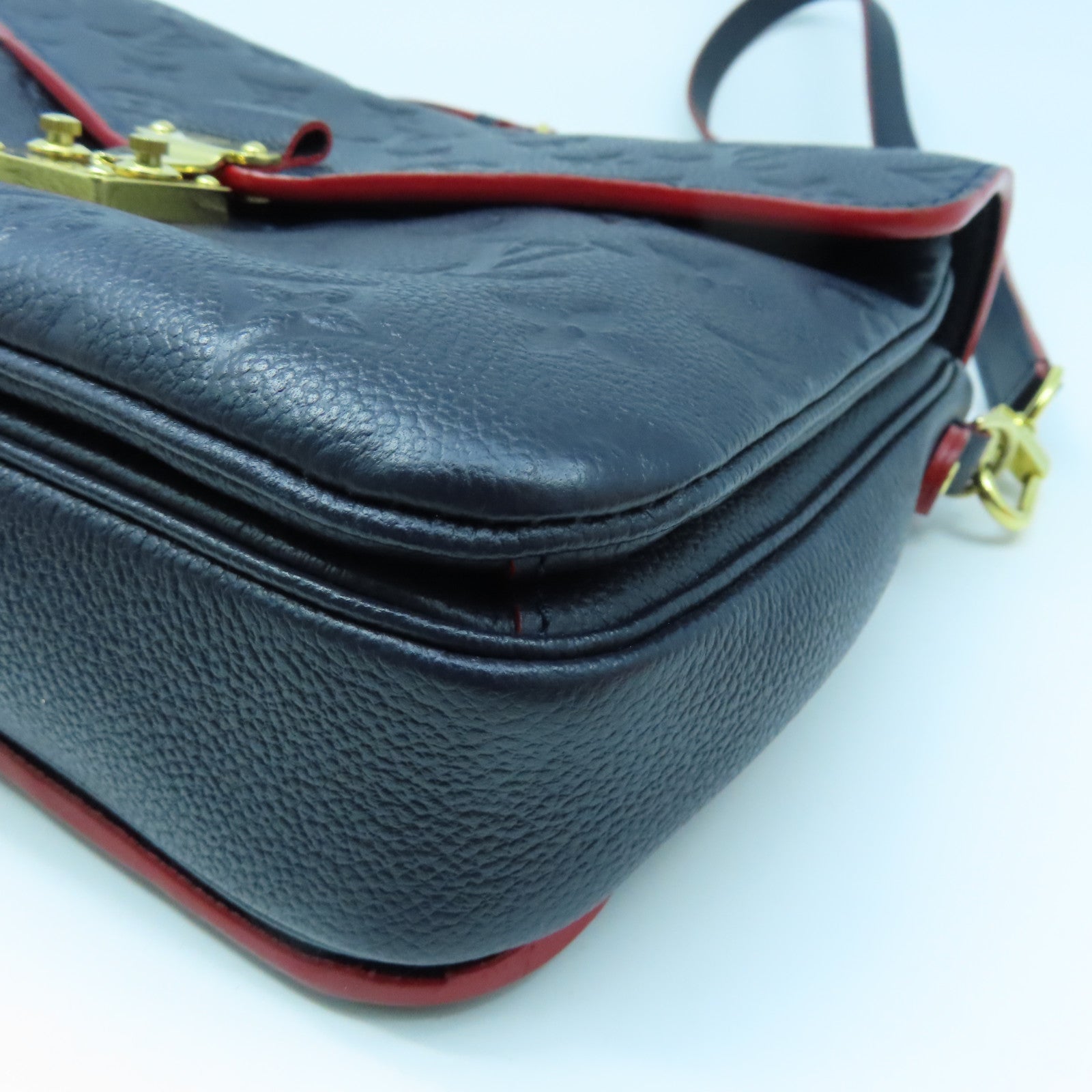 LOUIS VUITTON Monogram Empreinte Pochette Metis金扣手挽肩背兩用袋藍色