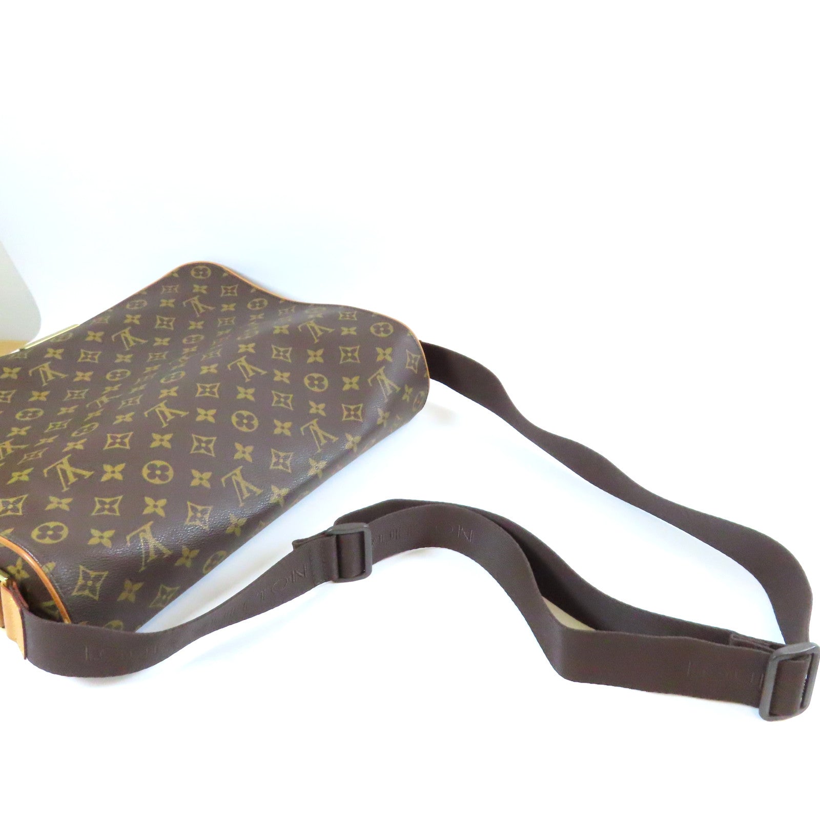 LOUIS VUITTON Monogram Valmy MM金扣肩背袋啡色