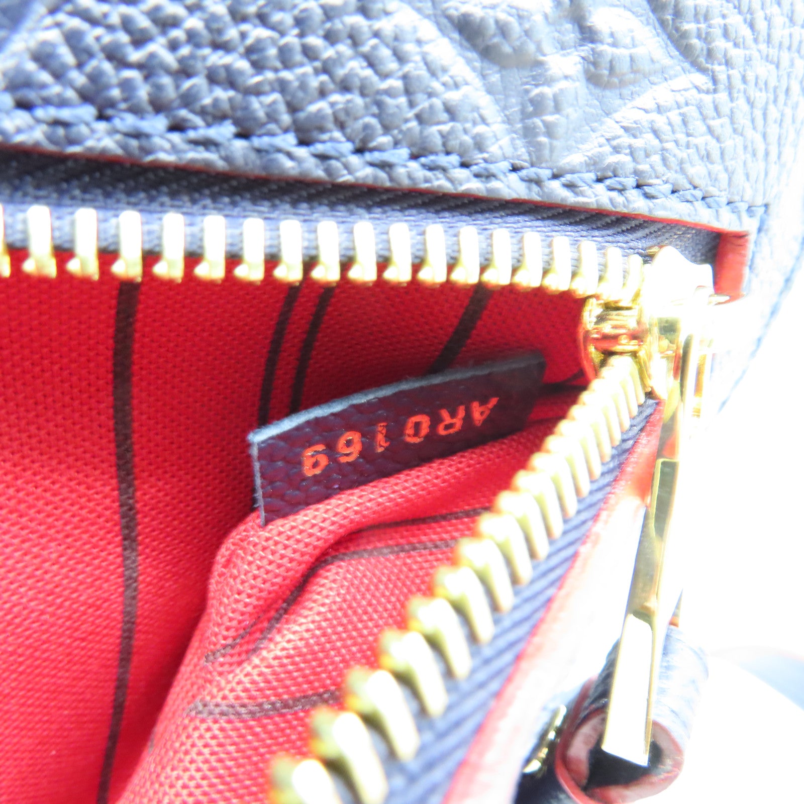 LOUIS VUITTON Monogram Empreinte Pochette Metis金扣手挽肩背兩用袋藍色