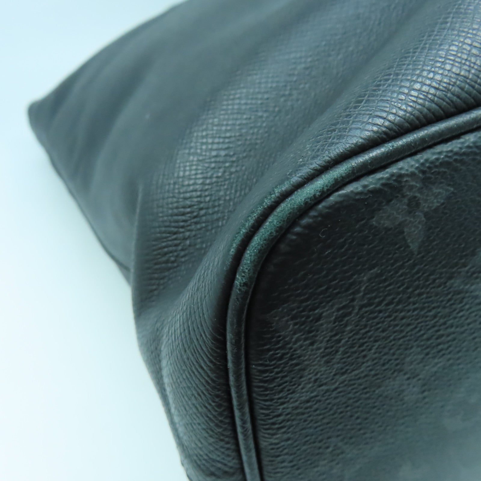 LOUIS VUITTON Monogram Eclipse City Tote Bag Taigarama銀扣手挽肩背兩用袋黑色