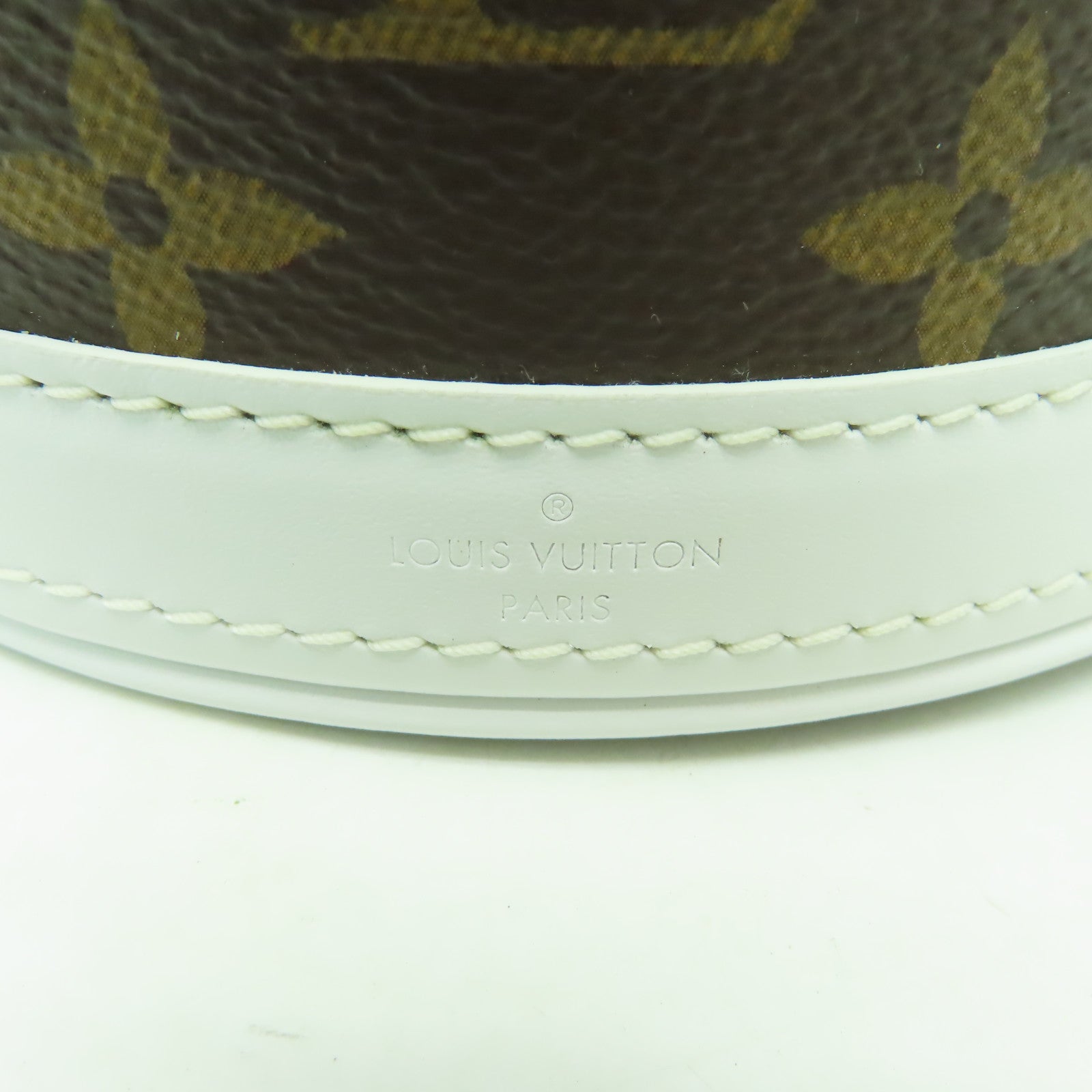 LOUIS VUITTON Monogram Nano Bucket金扣手挽肩背兩用袋啡色/白色