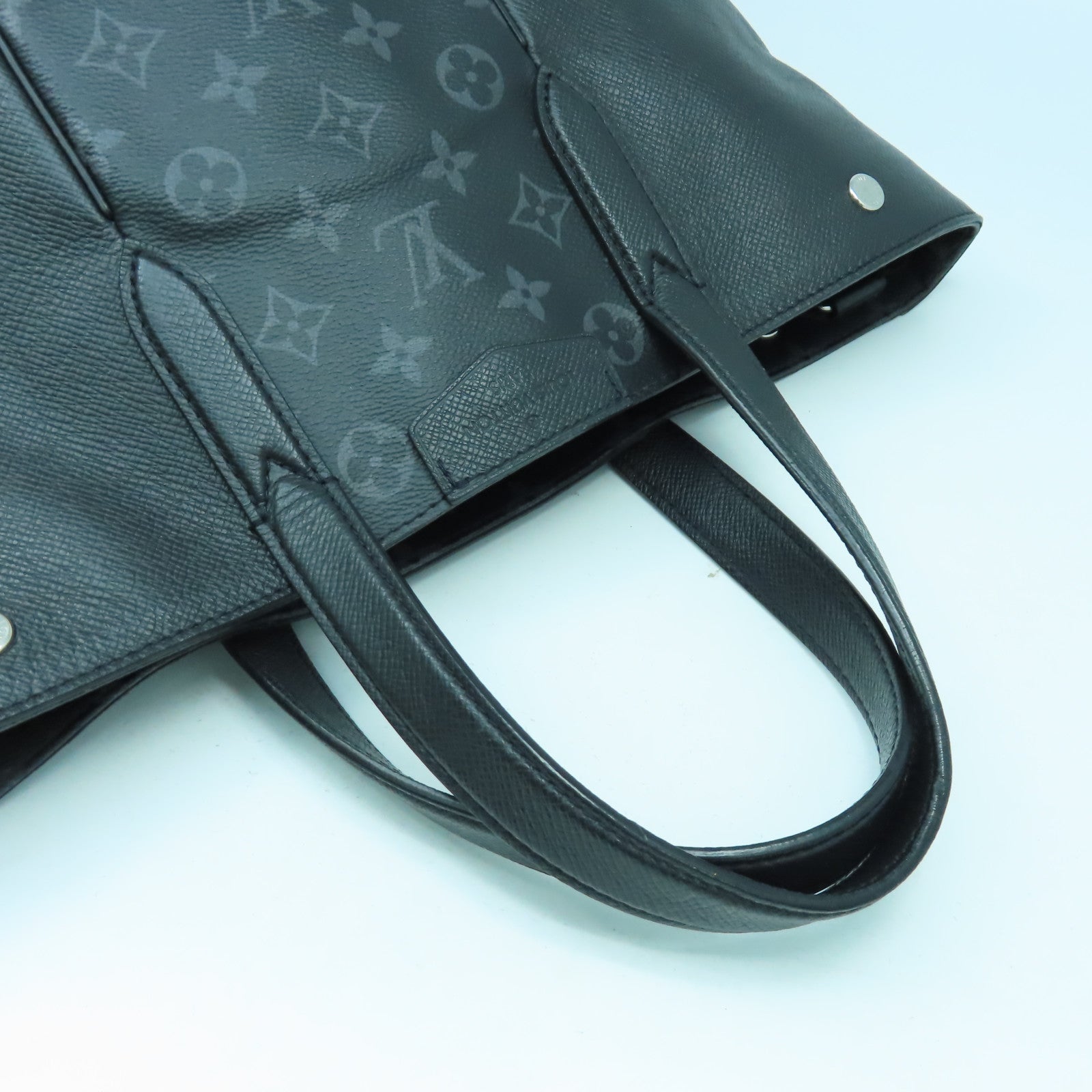 LOUIS VUITTON Monogram Eclipse City Tote Bag Taigarama銀扣手挽肩背兩用袋黑色