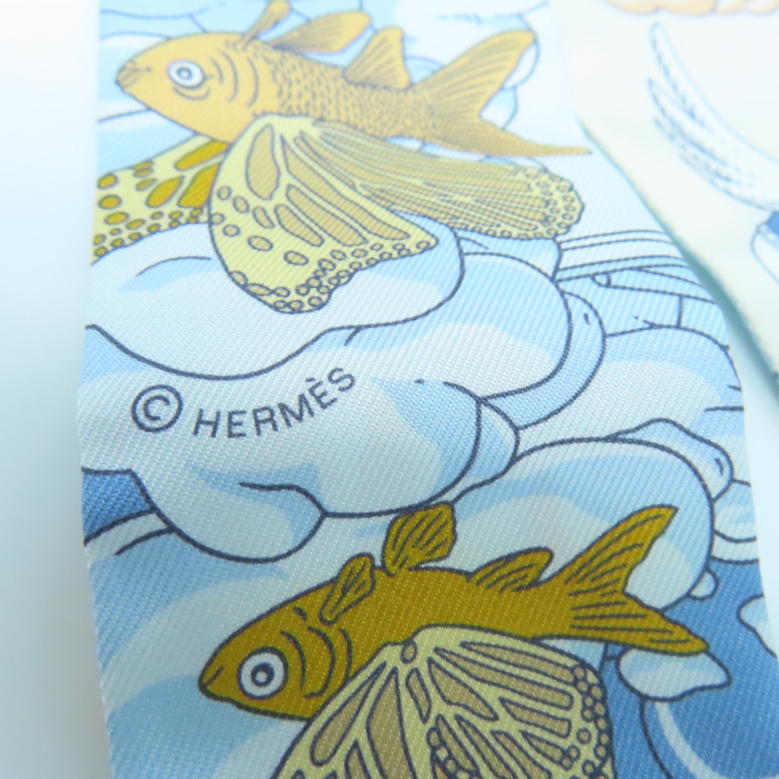 HERMES Silk Twilly Scarf White/Blue