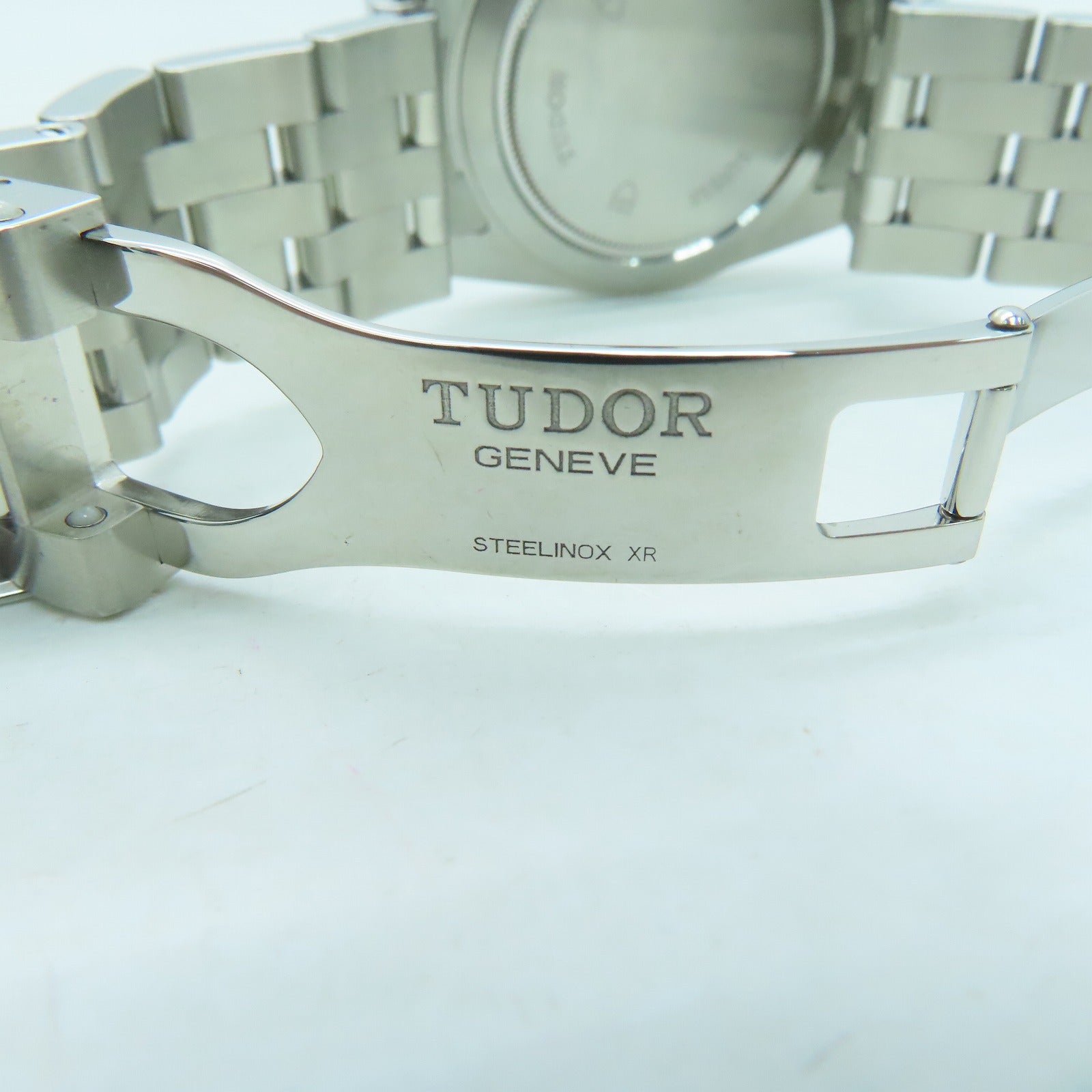 TUDOR Glamour Date Day不锈钢自动机芯灰色