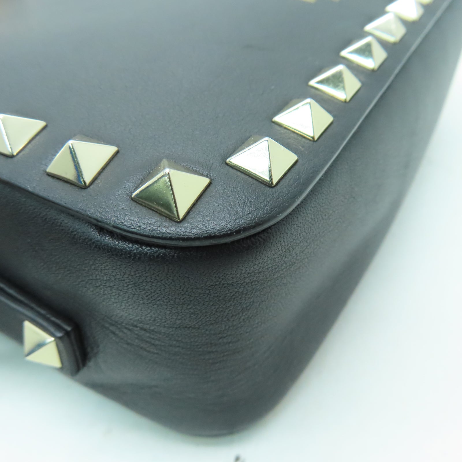 Valentino 窩釘牛皮皮革Shoulder Bag金扣肩背袋黑色