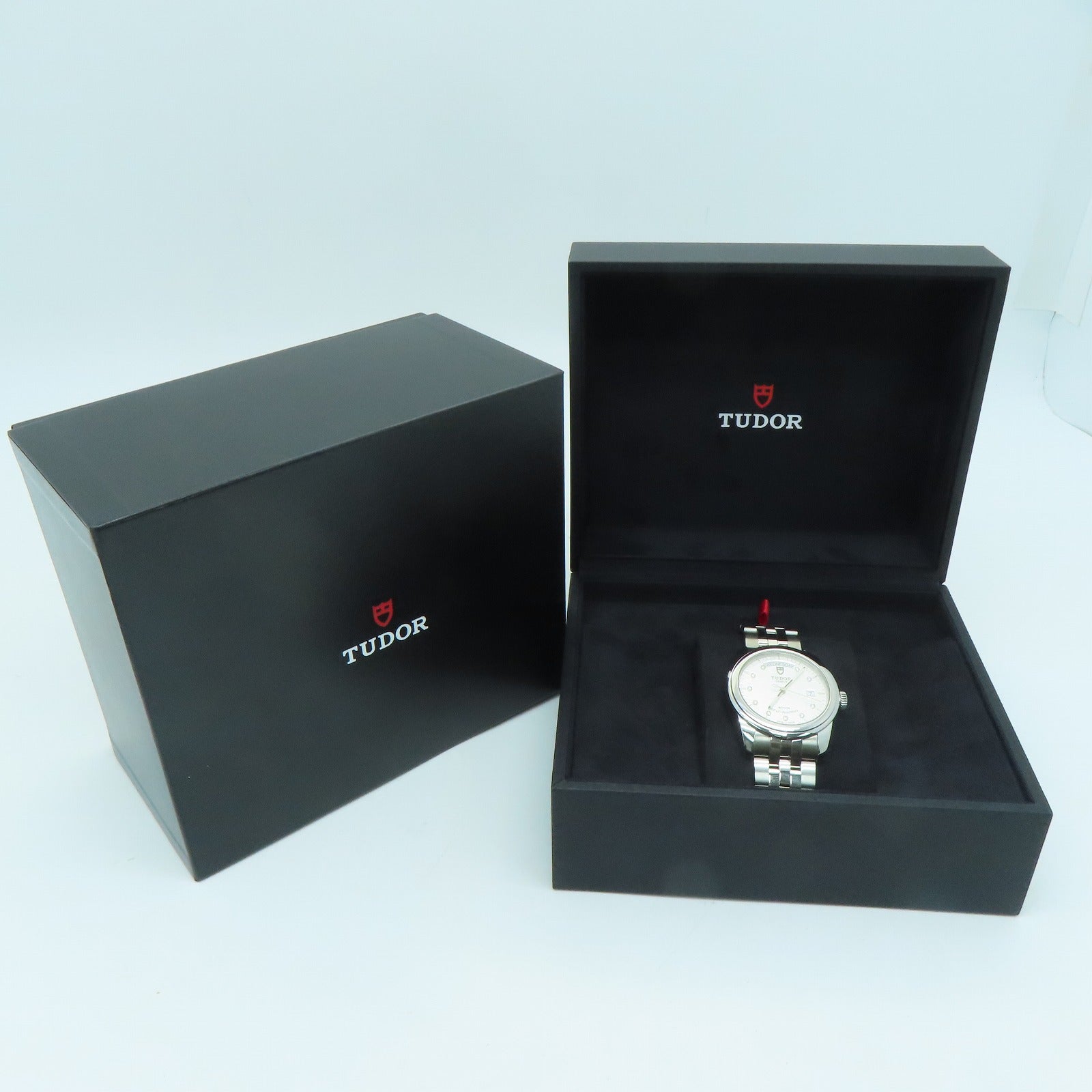 TUDOR Glamour Date Day不锈钢自动机芯灰色