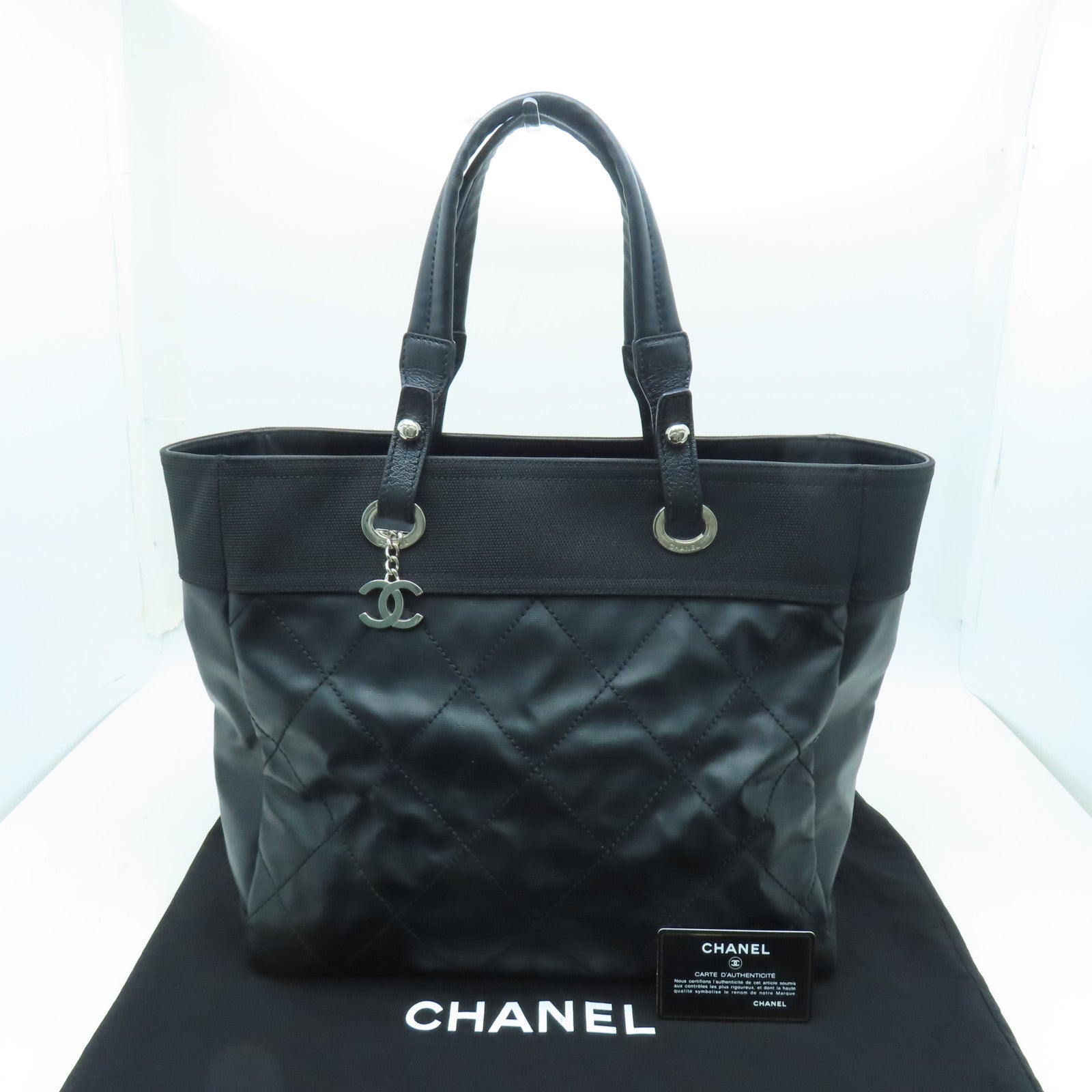 CHANEL 牛皮皮革Totebag銀扣手挽袋黑色