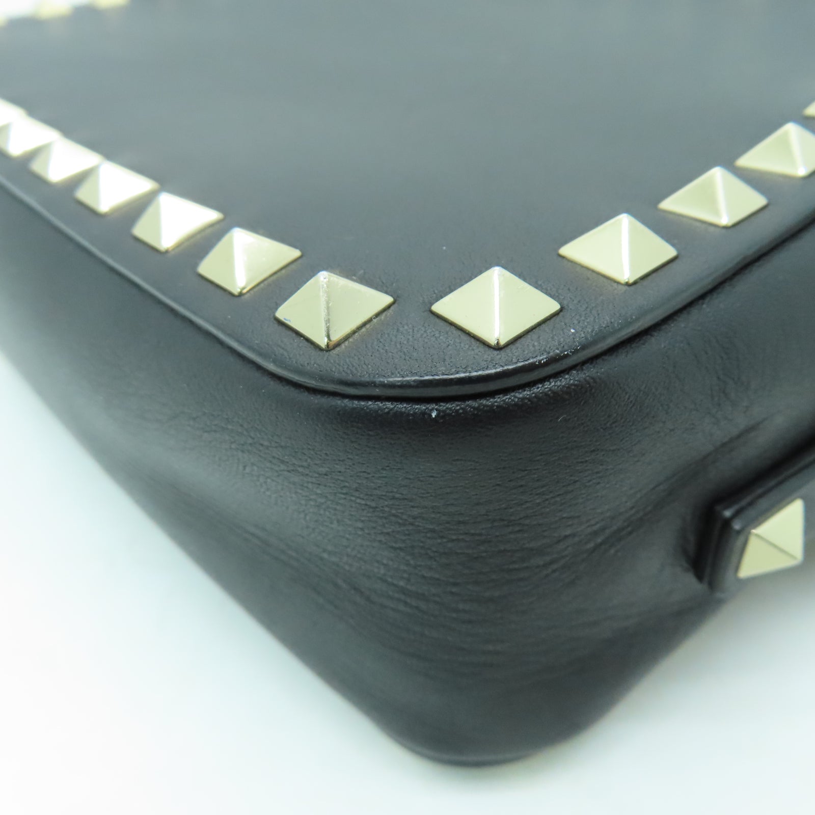 Valentino 窩釘牛皮皮革Shoulder Bag金扣肩背袋黑色