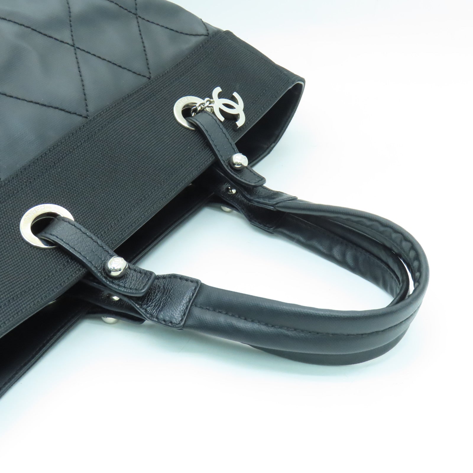 CHANEL 牛皮皮革Totebag銀扣手挽袋黑色