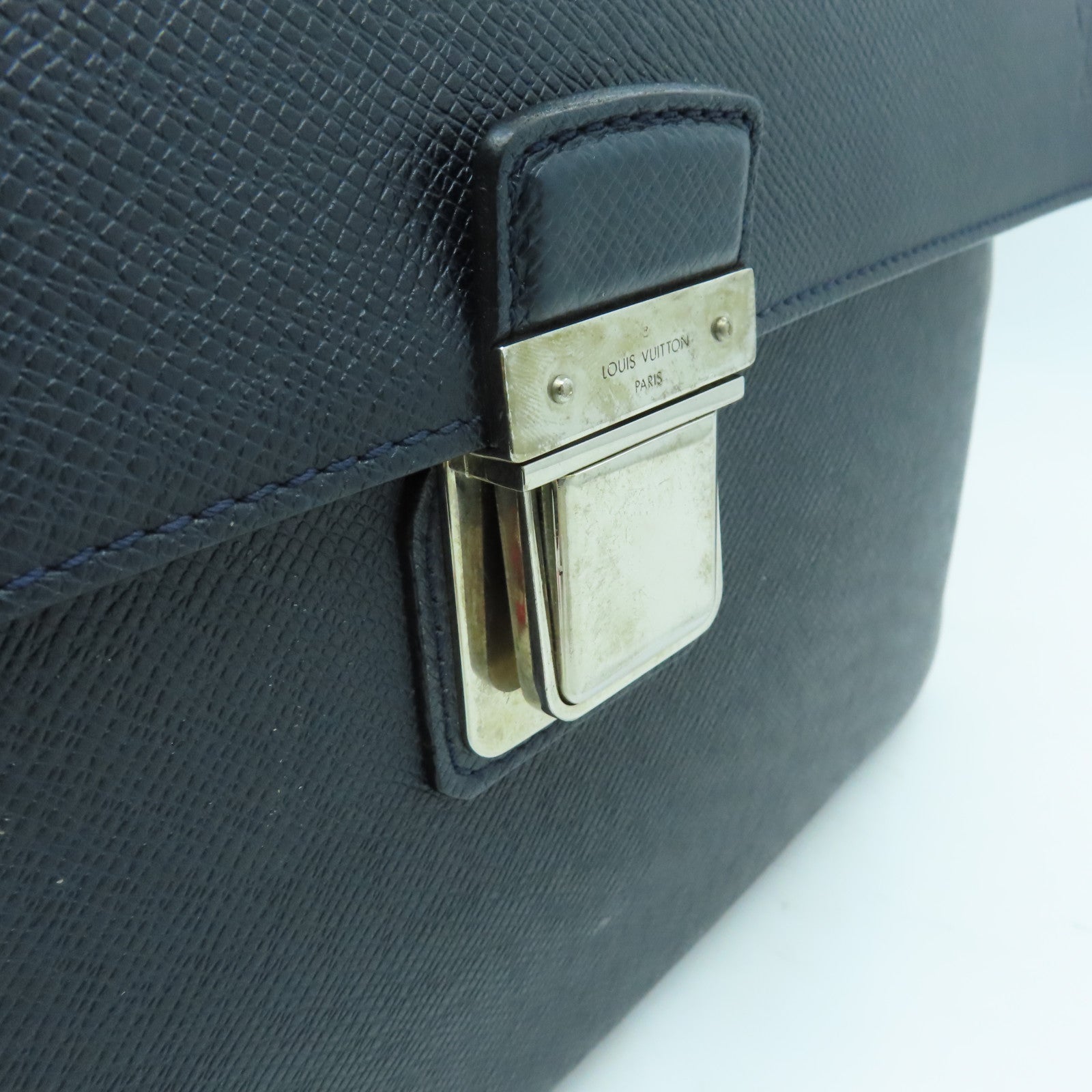LOUIS VUITTON cowhide leather Vassili PM silver buckle shoulder bag black