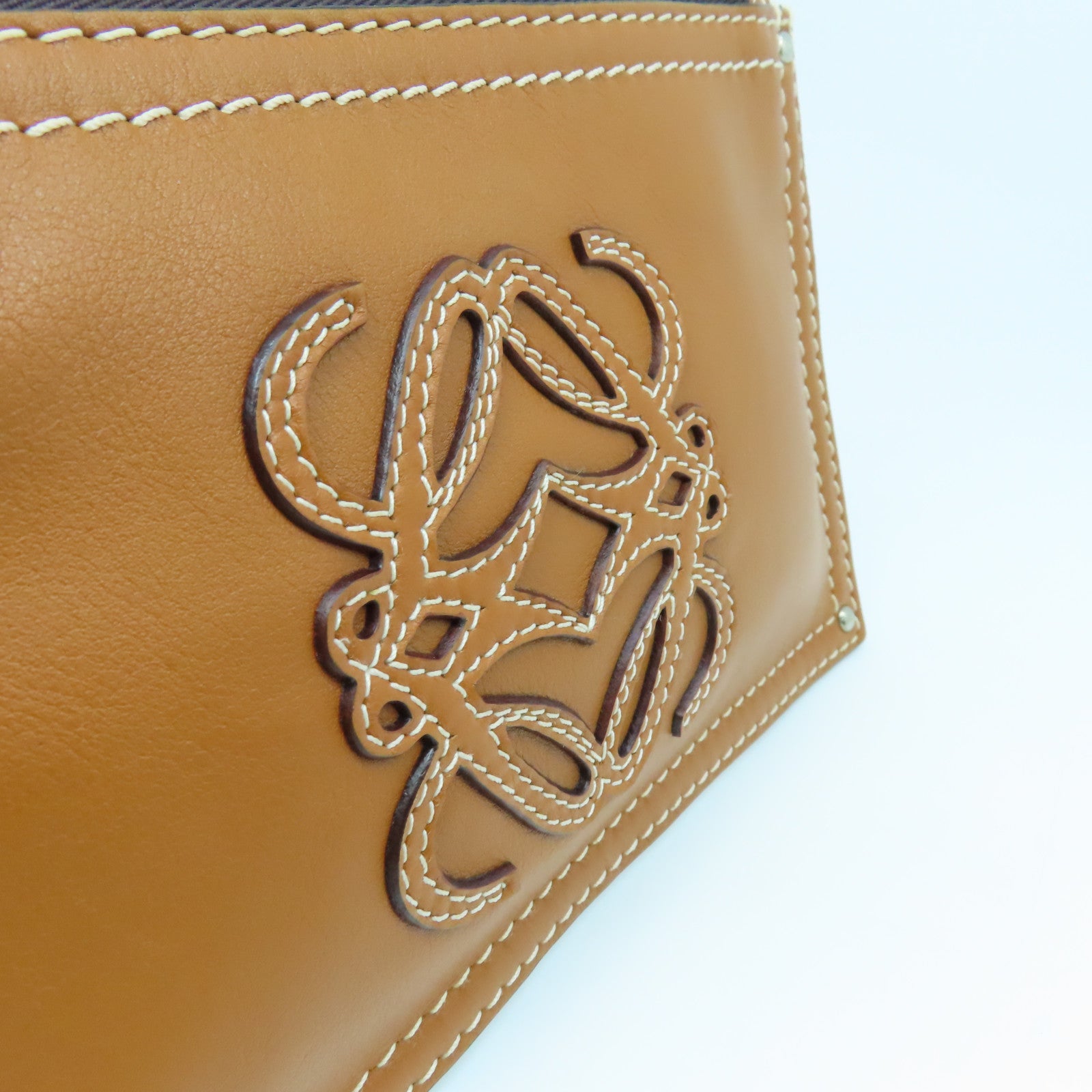 LOEWE 牛皮皮革Shoulder Bag銀扣肩背袋啡色