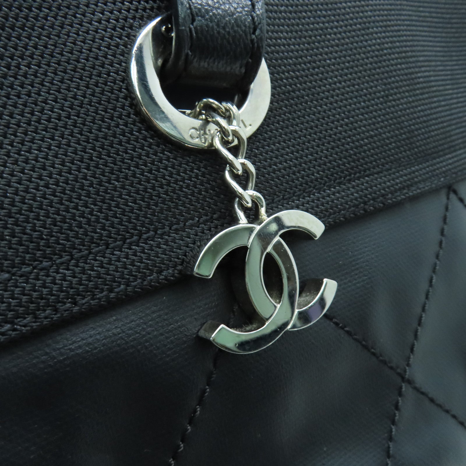 CHANEL 牛皮皮革Totebag銀扣手挽袋黑色