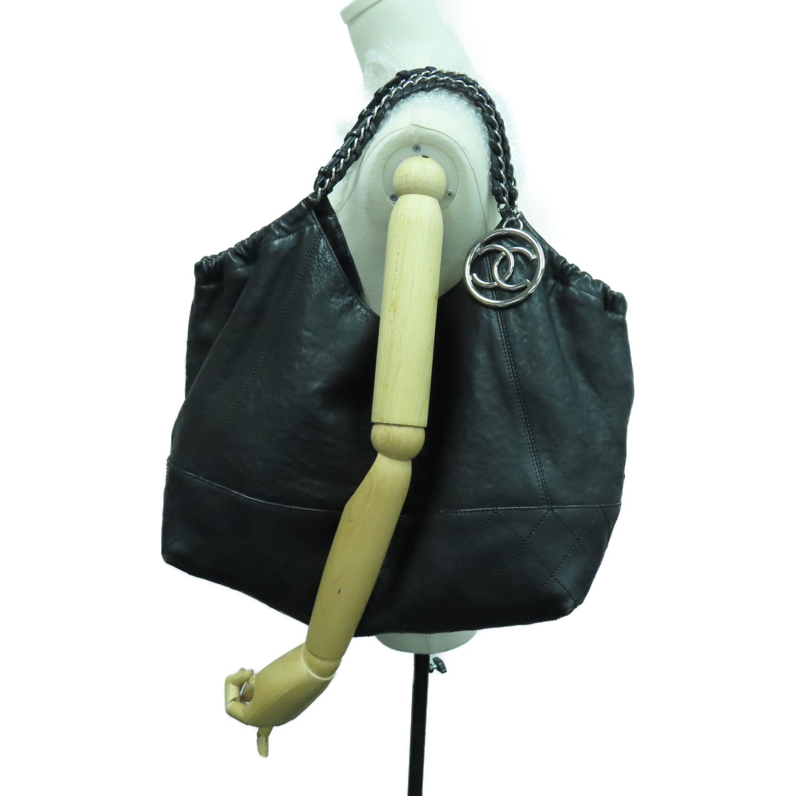 CHANEL 牛皮皮革Chain Shoulder银扣肩背袋黑色