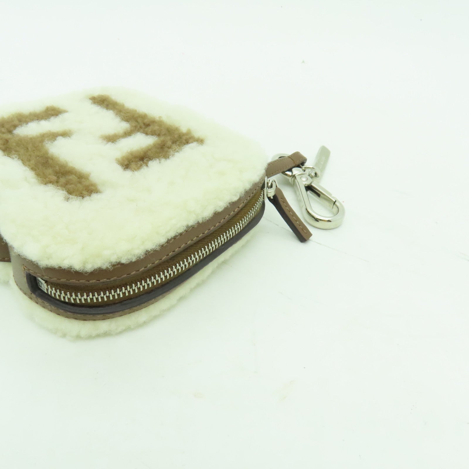 FENDI 棉布Ladies Toast Bag Charm銀扣零錢包白色