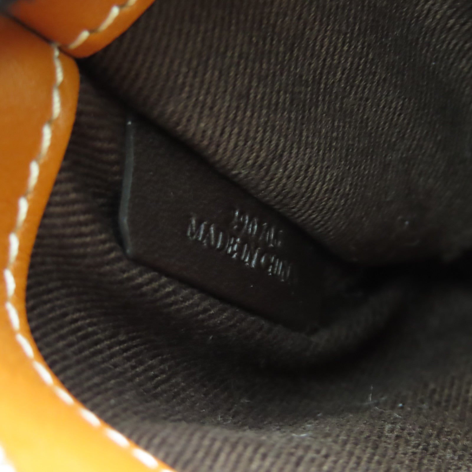 LOEWE 牛皮皮革Shoulder Bag銀扣肩背袋啡色