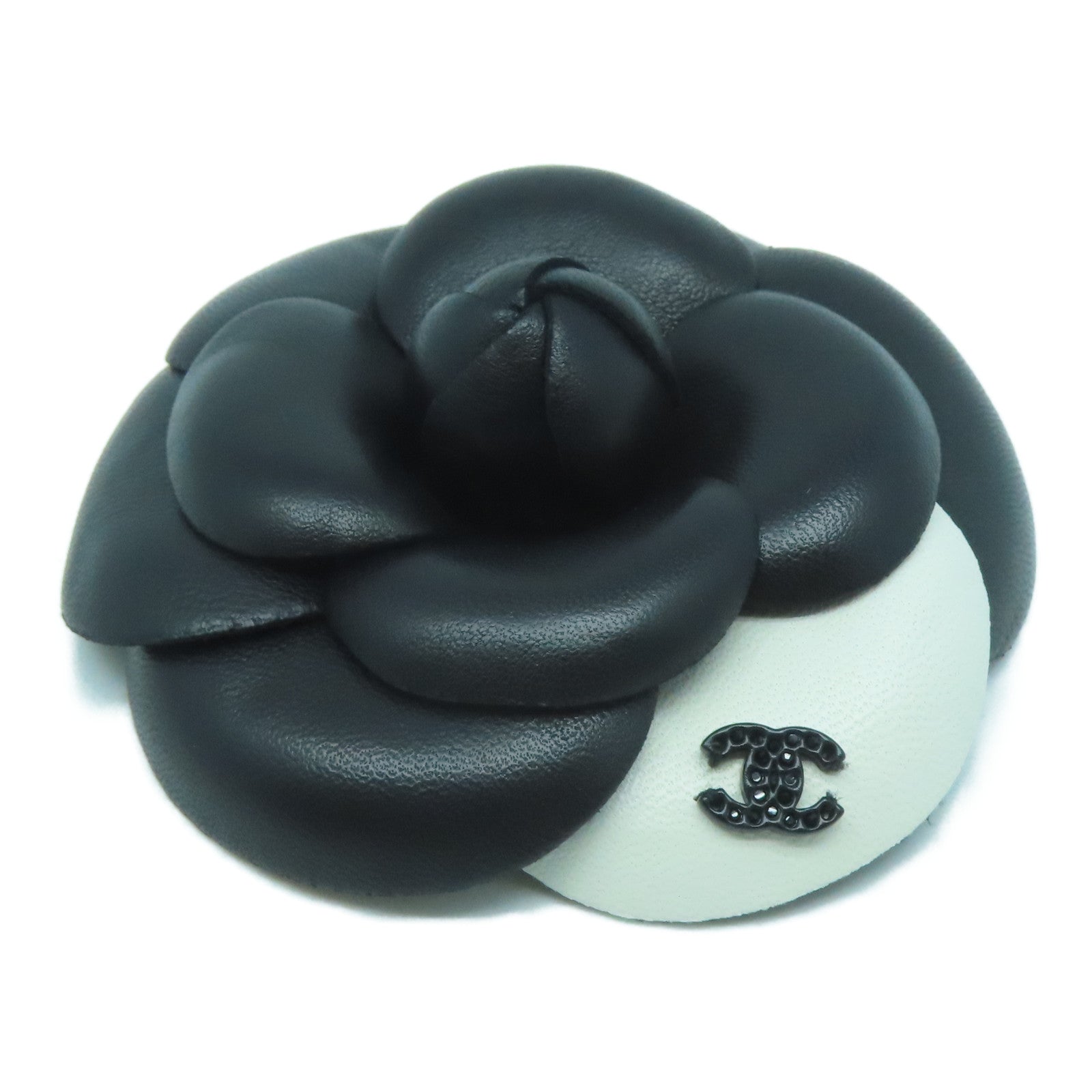 CHANEL 皮革Brooch胸針黑色/白色