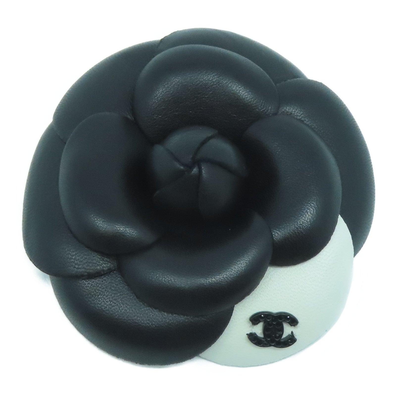 CHANEL 皮革Brooch胸針黑色/白色