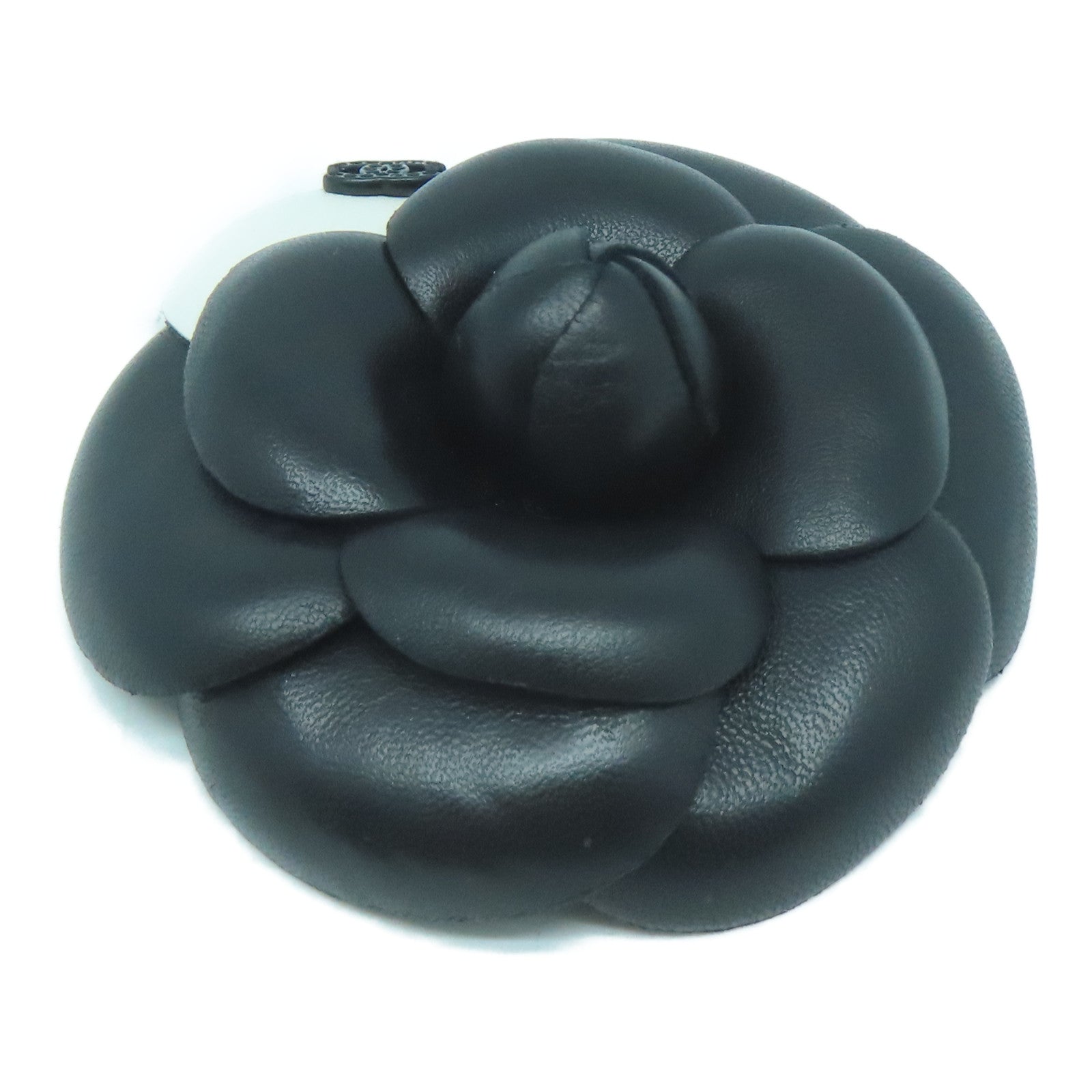 CHANEL 皮革Brooch胸針黑色/白色