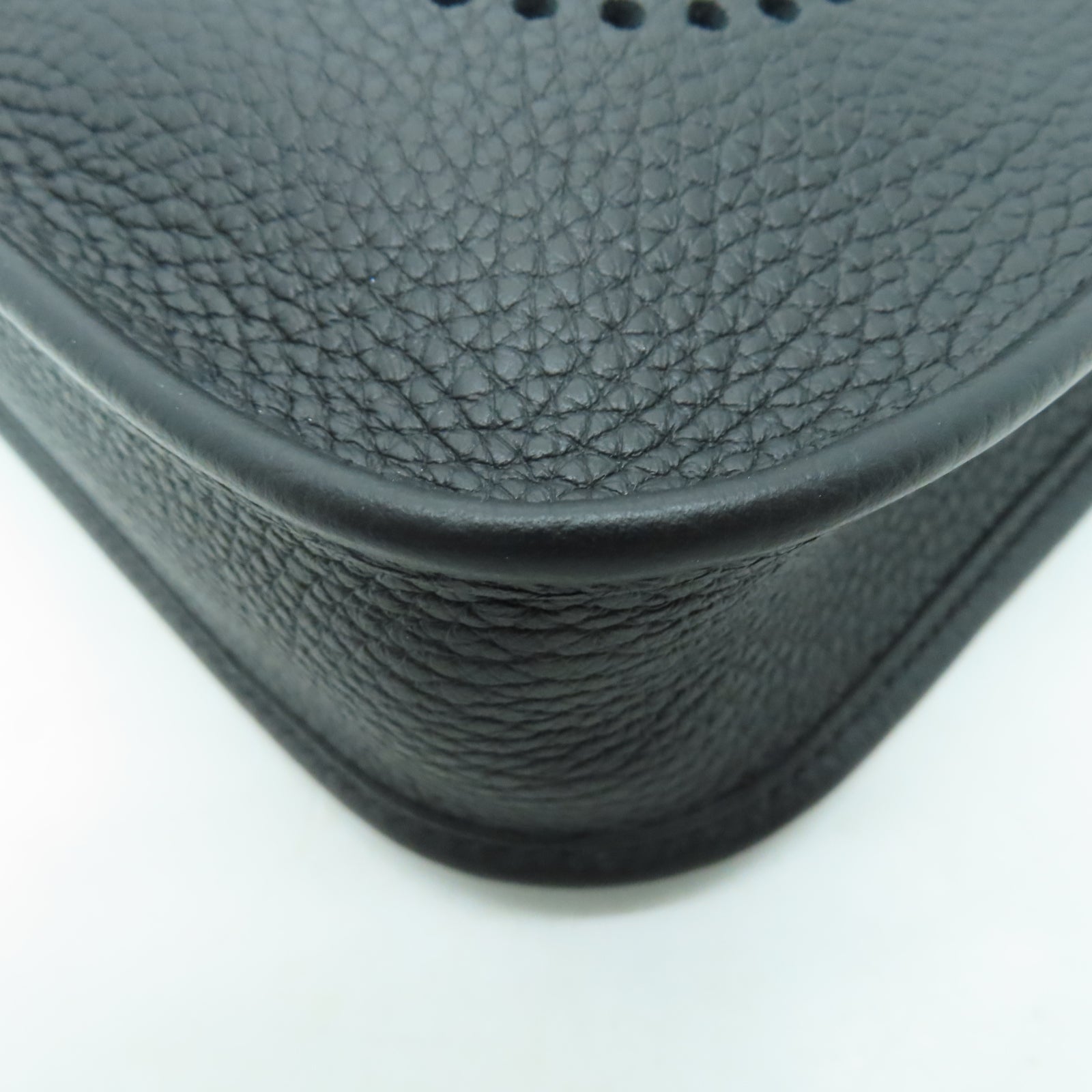 HERMES Clemence皮革Evelyne TPM銀扣肩背袋Noir黑色