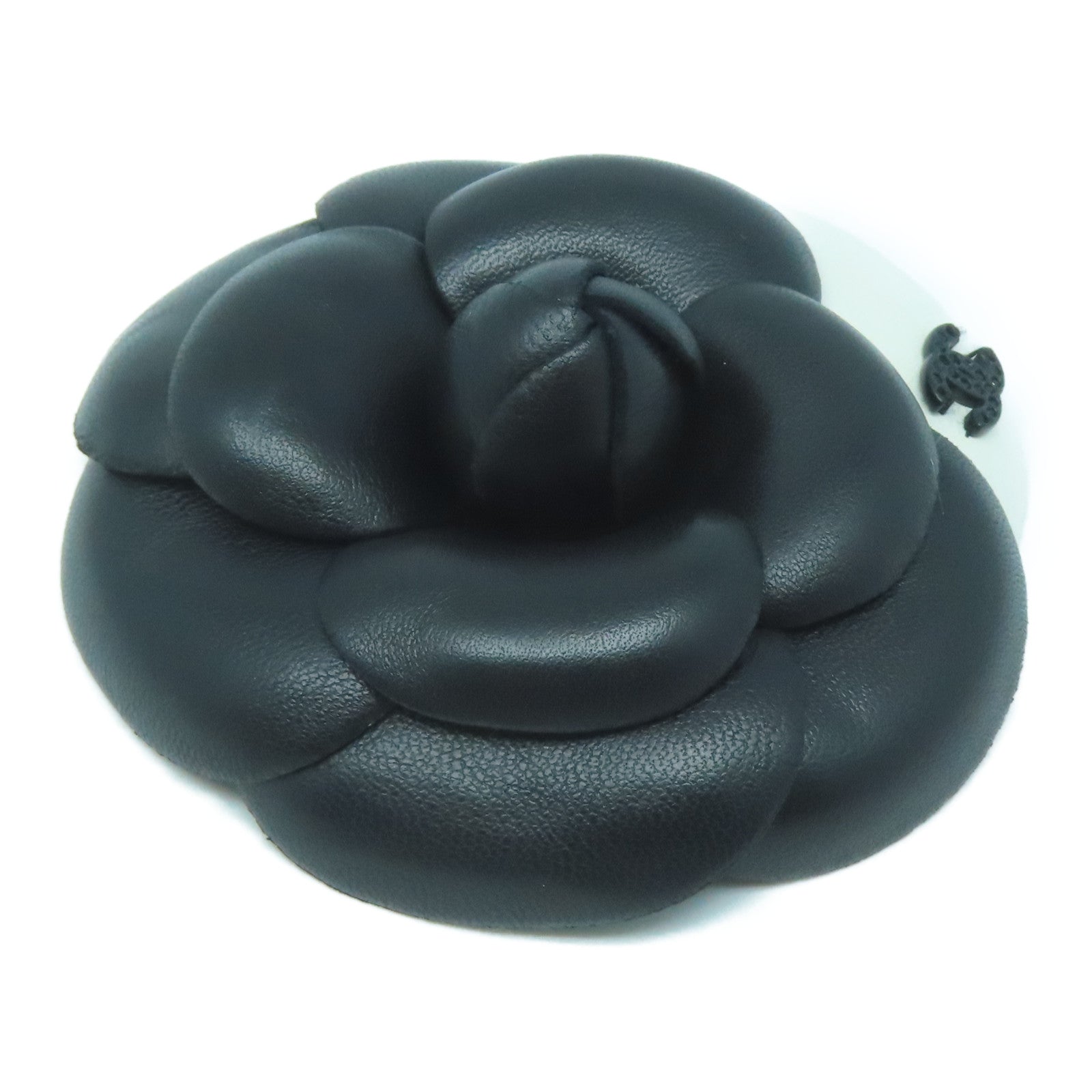 CHANEL 皮革Brooch胸針黑色/白色