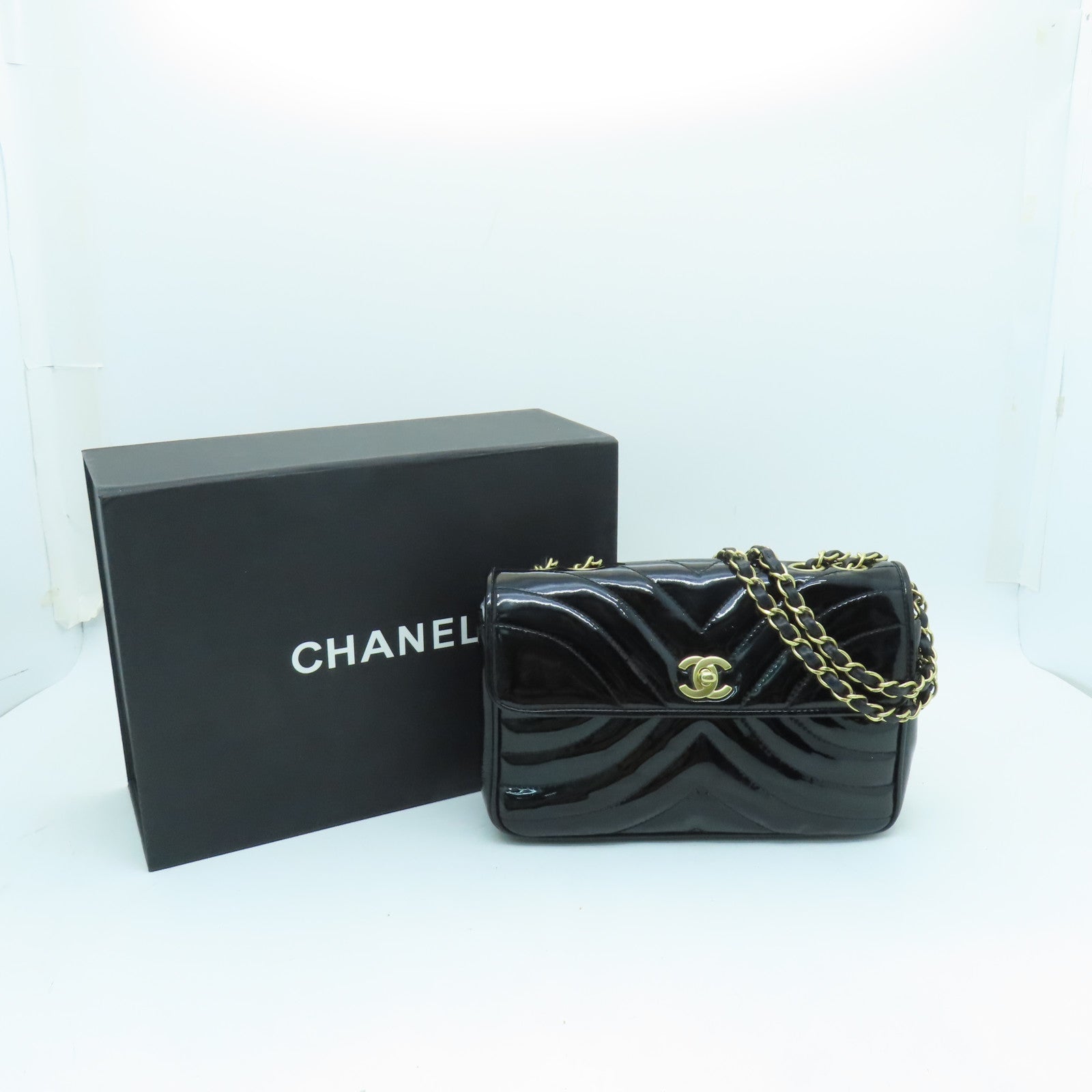 CHANEL 斜紋漆皮皮革Chain Shoulder Bag金扣鏈帶肩背袋黑色
