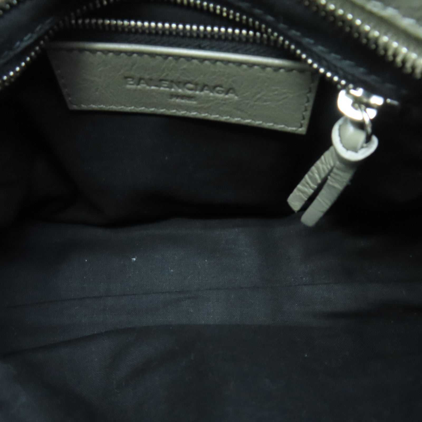 BALENCIAGA 牛皮皮革Mini City银扣手挽肩背两用袋灰色